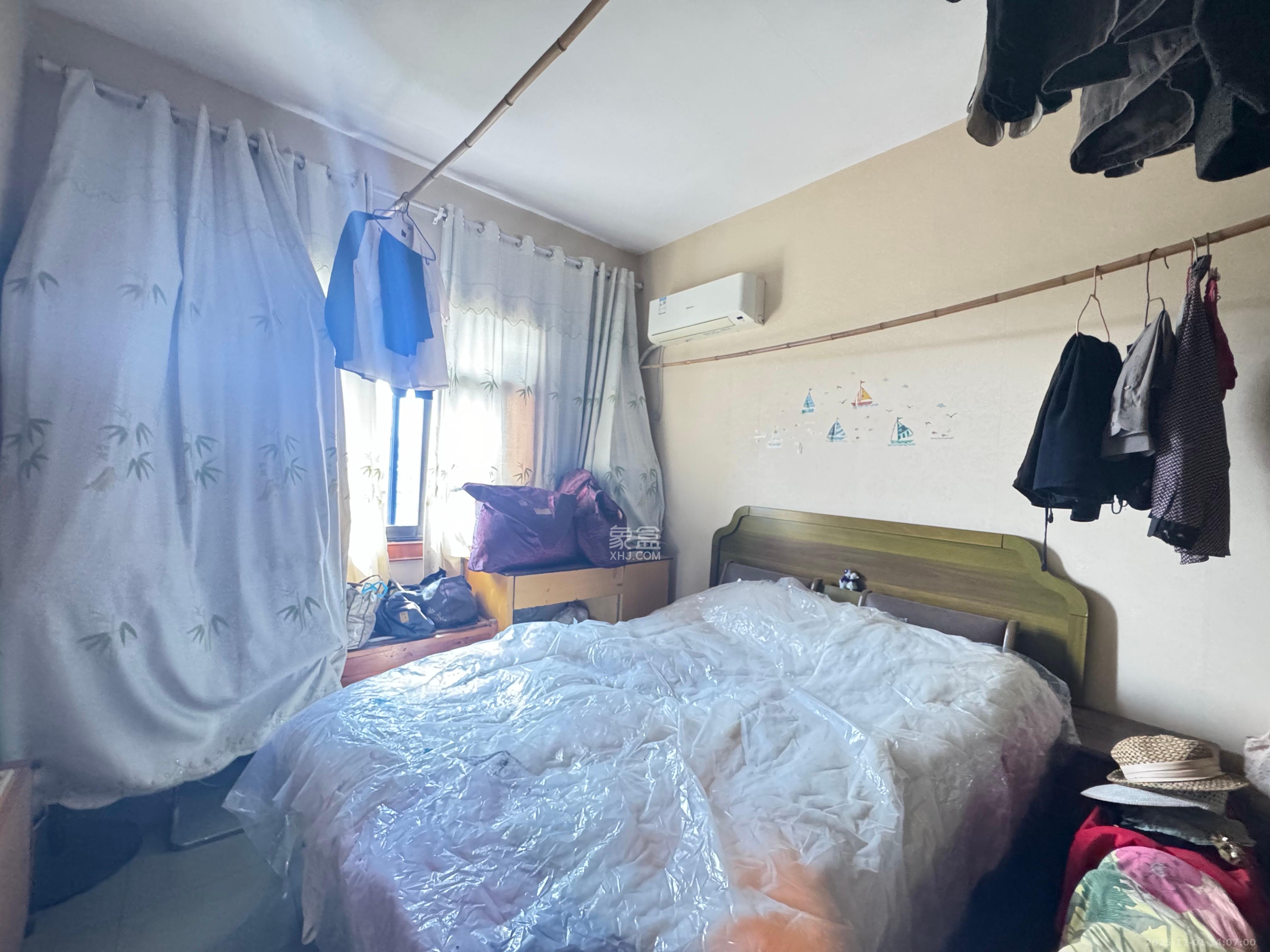 湖南师大张公岭校区宿舍 2室2厅1卫 1200.0元/月 湖南师大张公岭校区宿舍 2室2厅1卫 1200.0元/月室内图