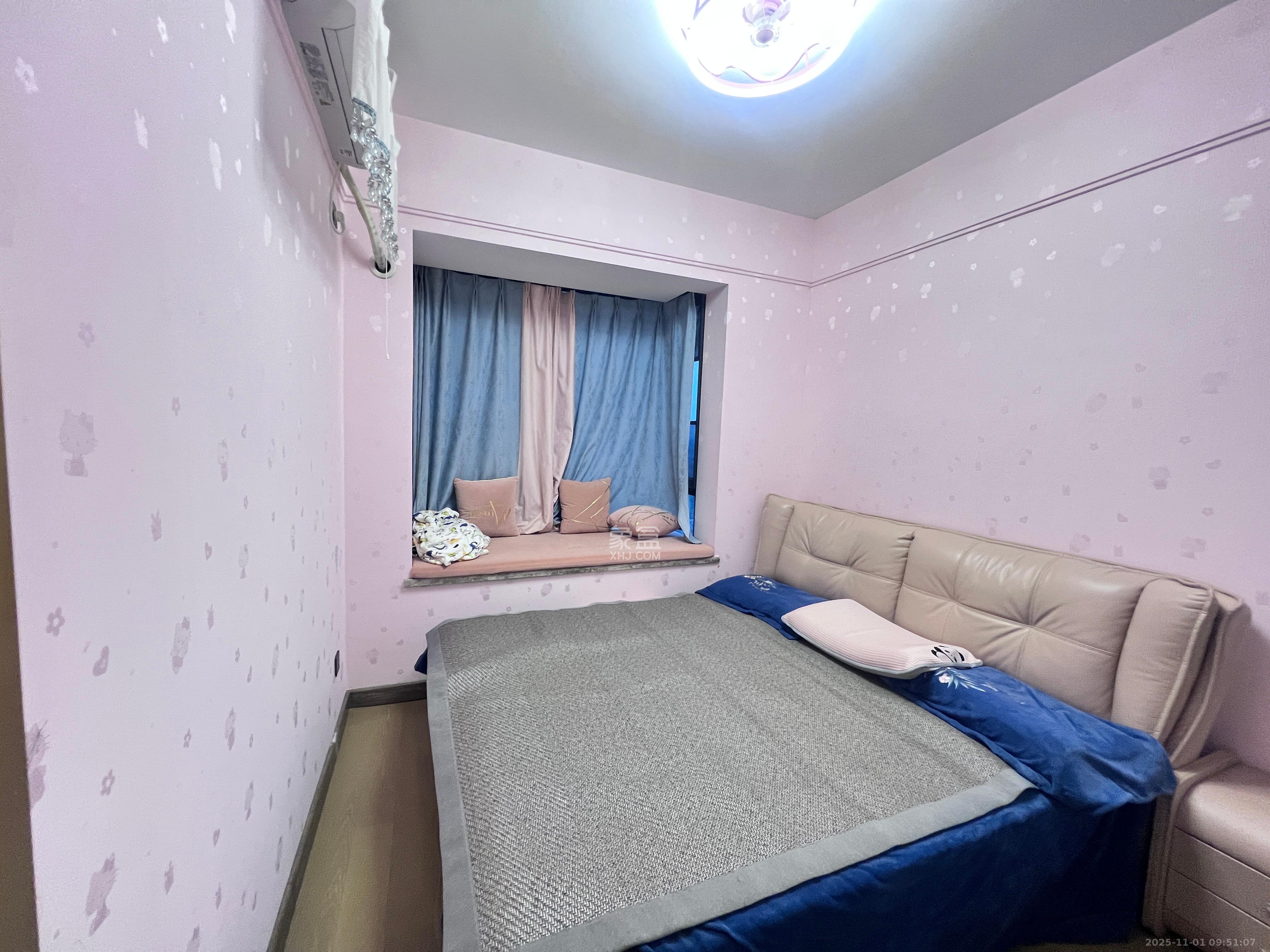 长房雍景湾  4室2厅2卫    3900.0元/月室内图