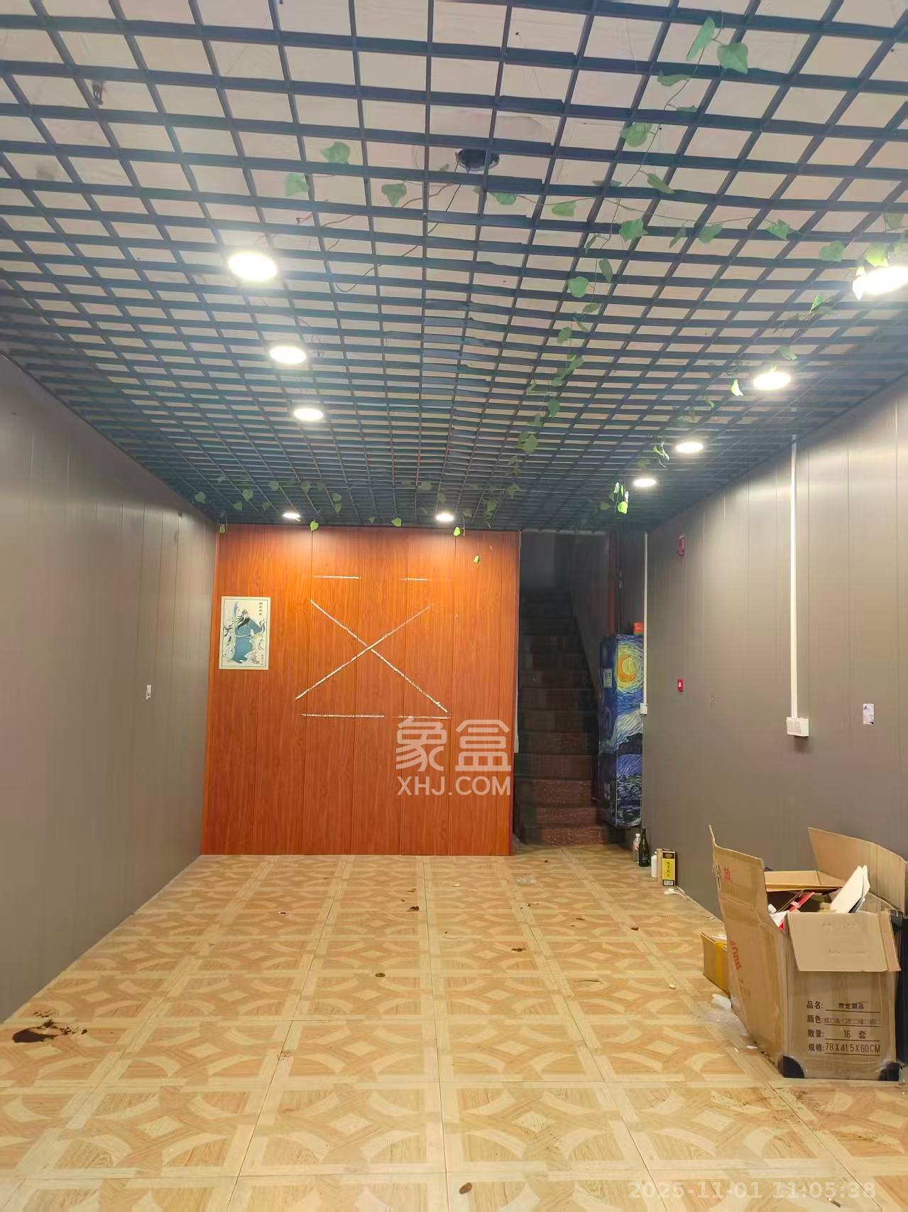 保利香槟国际   120.0㎡      2000.0元/月室内图