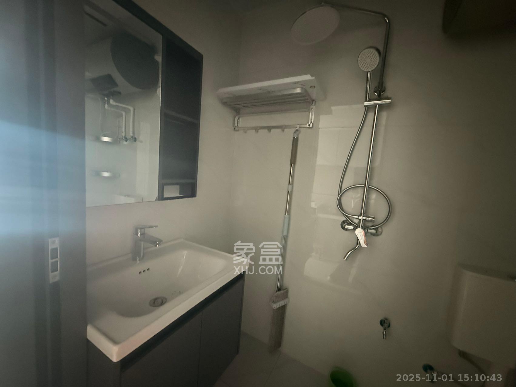 恒大誉府（融誉商业中心）  1室1厅1卫    1650.0元/月室内图