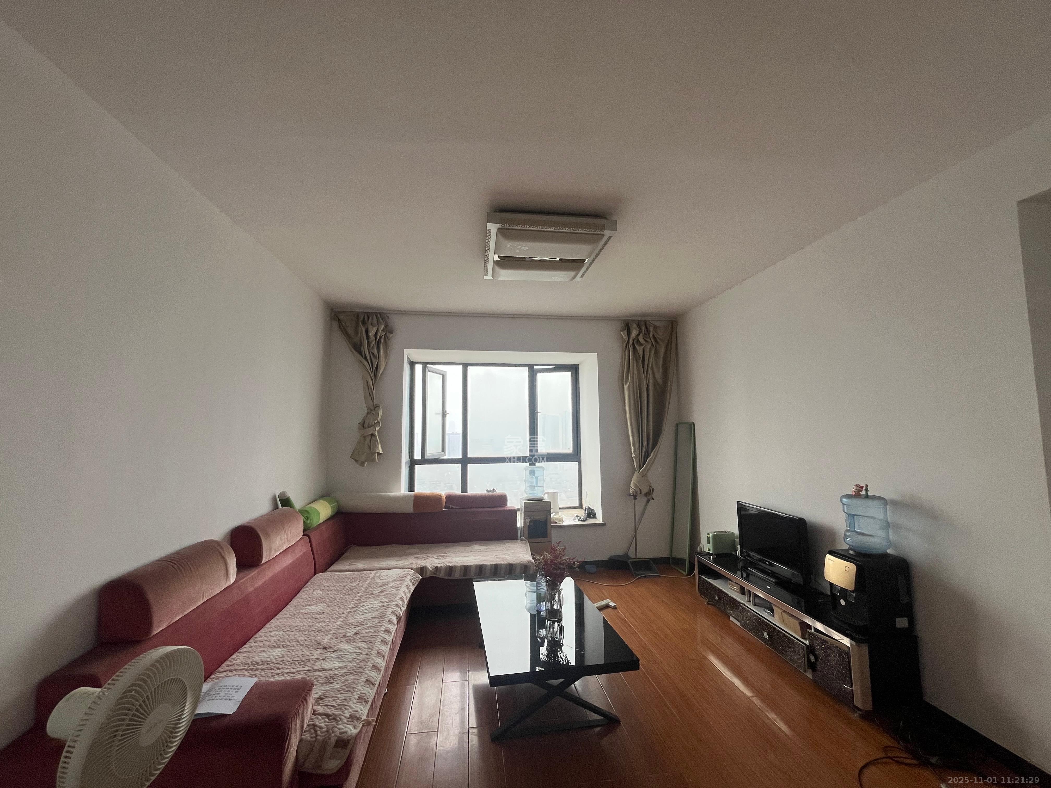 天元涉外桃园  3室2厅2卫    2500.0元/月