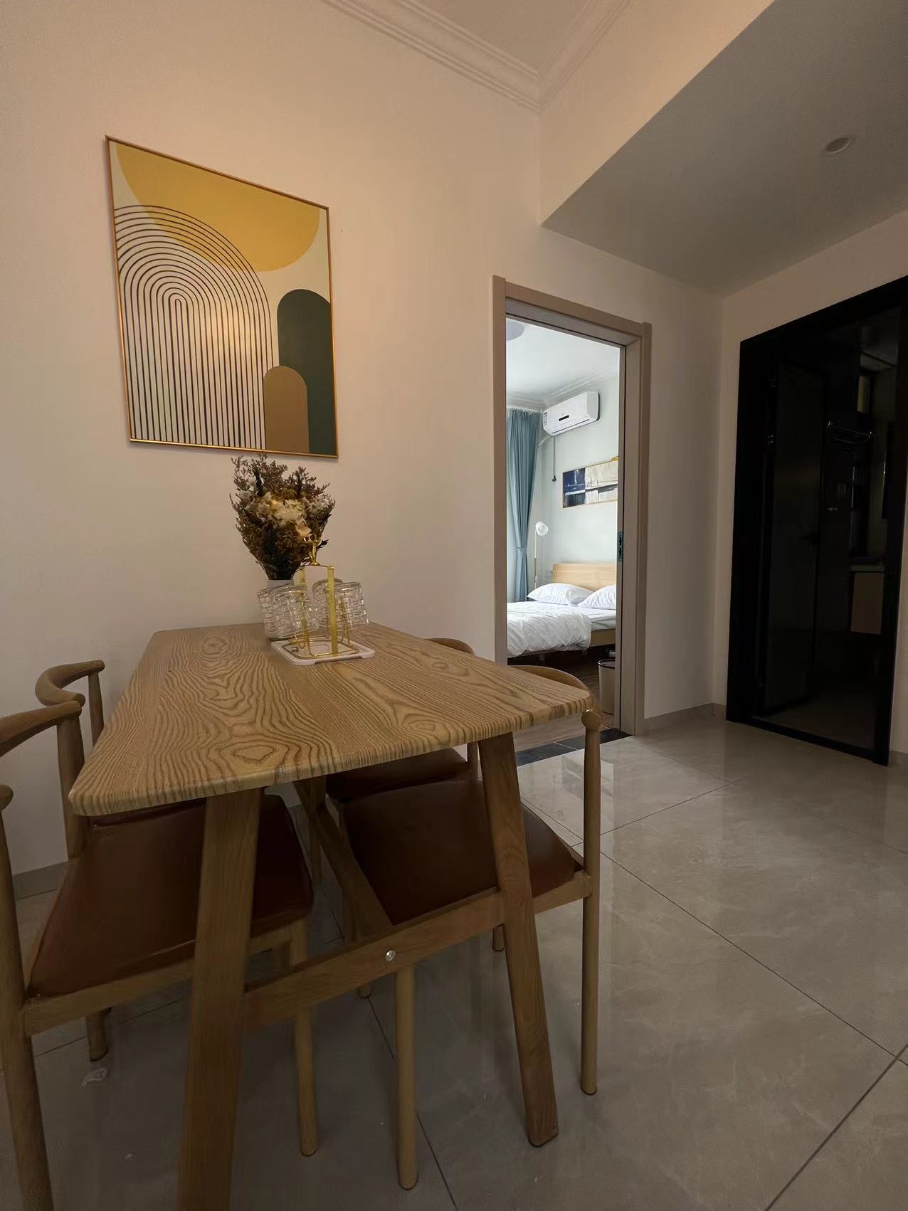 世茂璀璨时代 2室2厅1卫 1800.0元/月 世茂璀璨时代 2室2厅1卫 1800.0元/月室内图