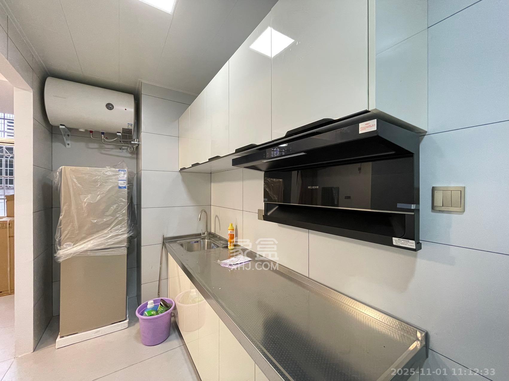 汽车西站商贸城(河西望城坡) 1室1厅1卫 1200.0元/月 汽车西站商贸城(河西望城坡) 1室1厅1卫 1200.0元/月室内图