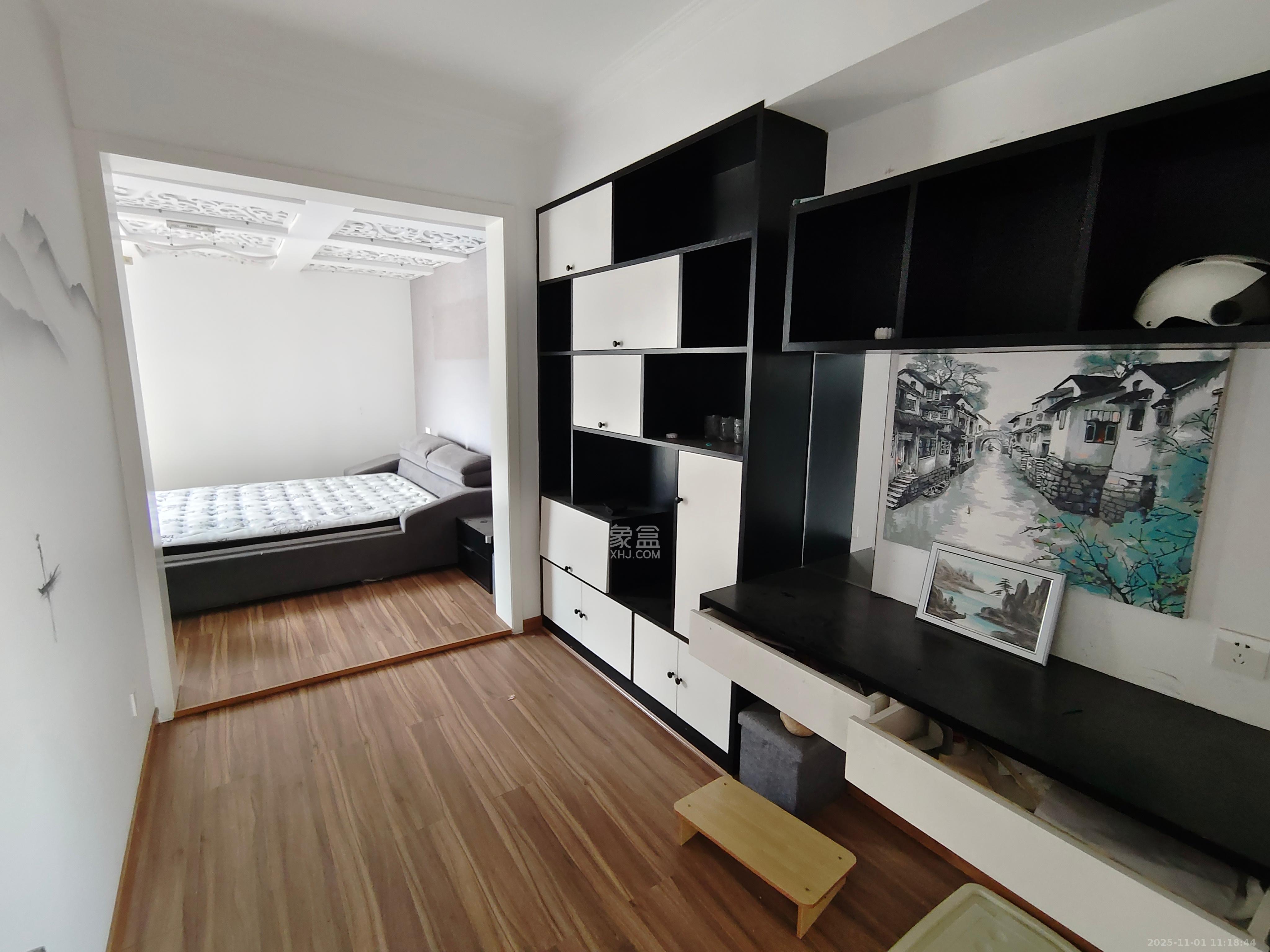 和泓梅溪四季  5室2厅2卫    3200.0元/月室内图