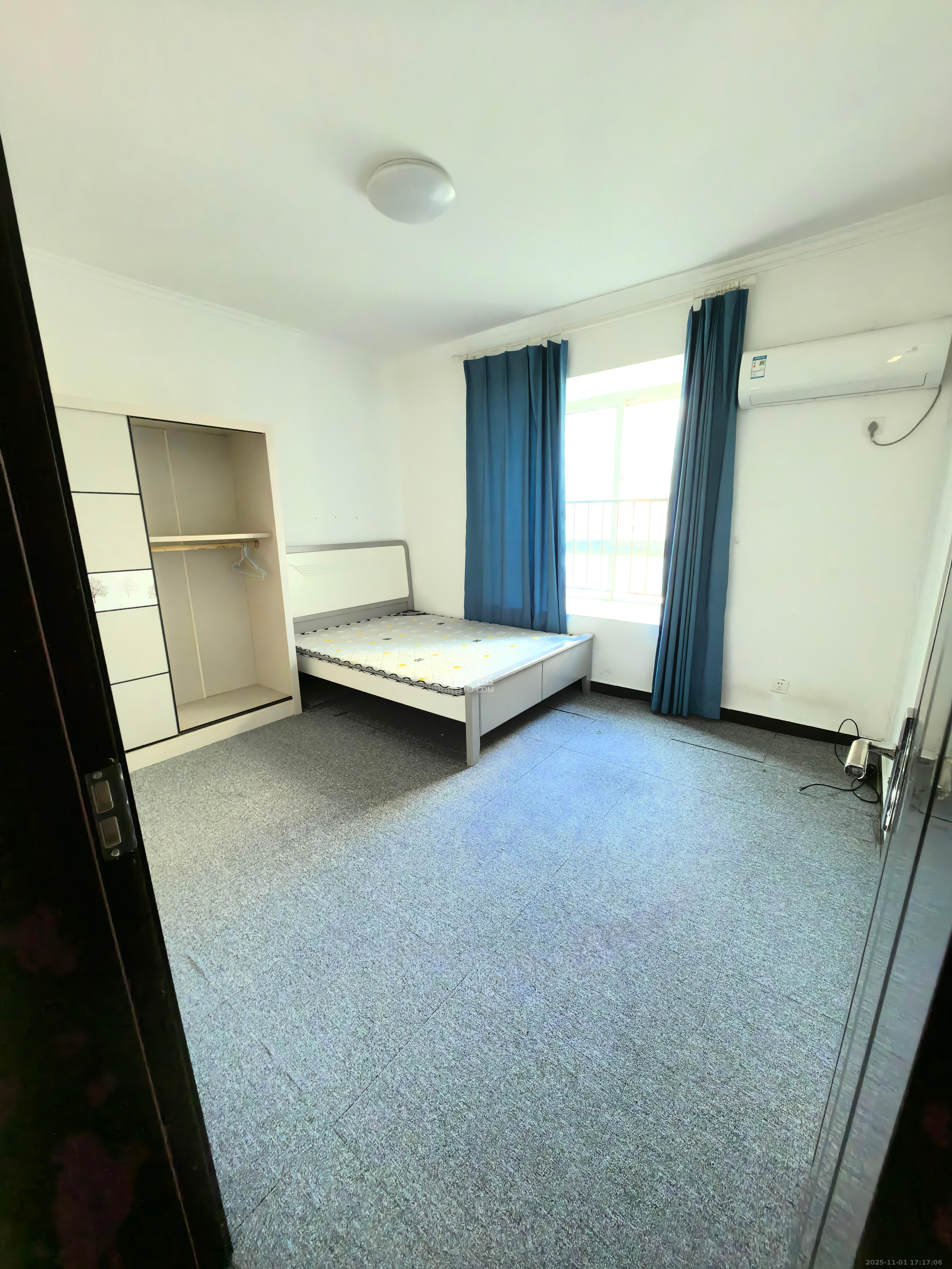 麓谷加州阳光  3室2厅2卫    2500.0元/月 麓谷加州阳光  3室2厅2卫    2500.0元/月室内图