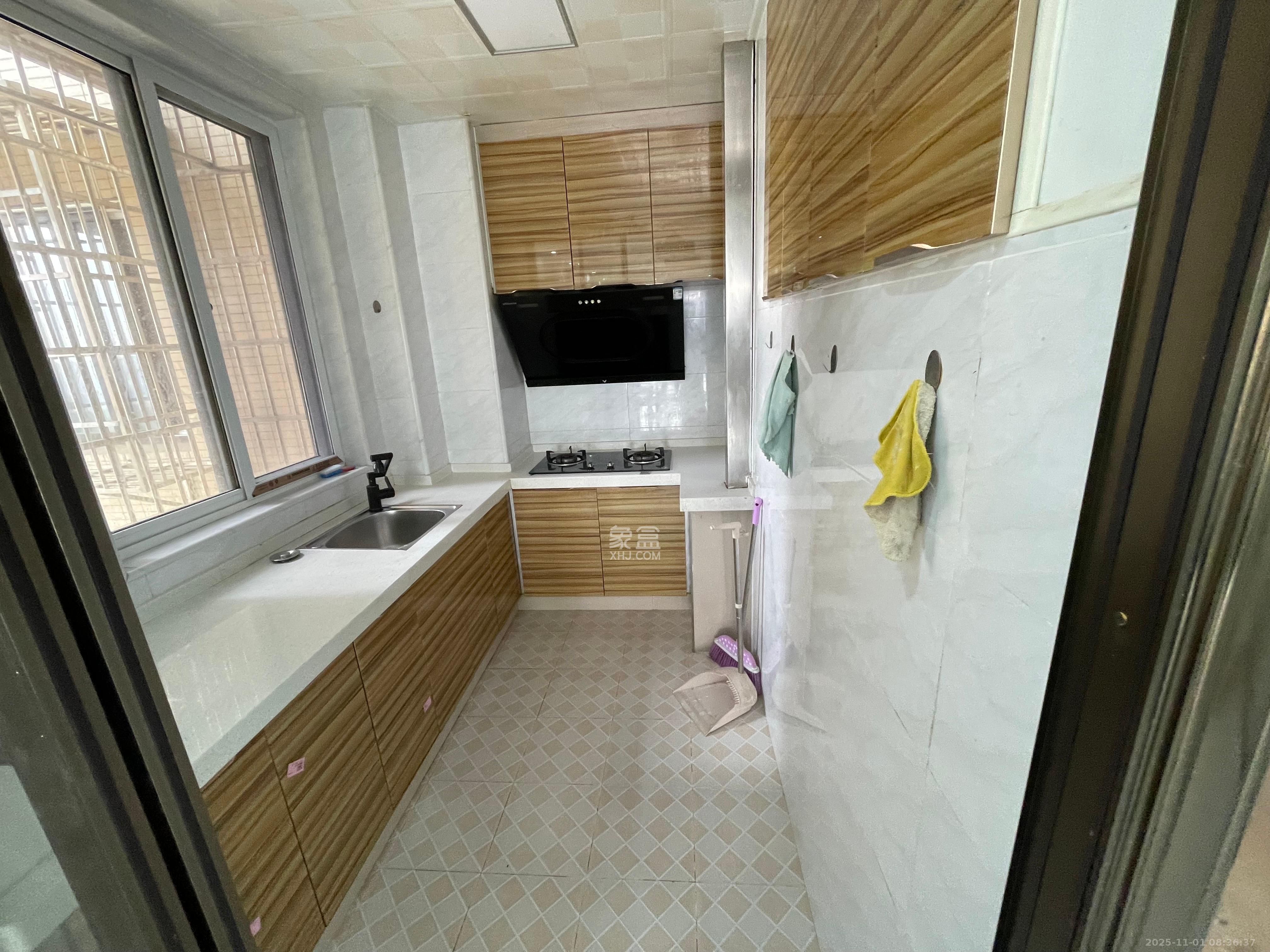 星城新宇桃花苑 1室2厅1卫 1700.0元/月 星城新宇桃花苑 1室2厅1卫 1700.0元/月室内图