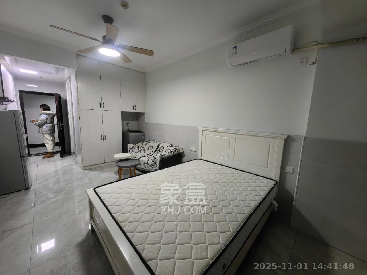 裕天国际商汇中心 1室1厅1卫 1200.0元/月 裕天国际商汇中心 1室1厅1卫 1200.0元/月室内图