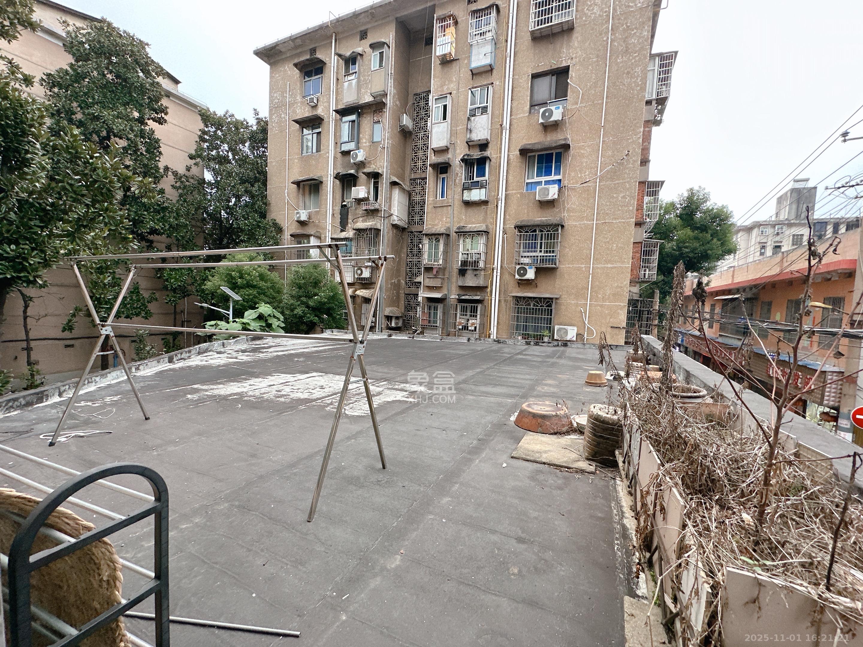 东瓜山一村送变电小区  2室1厅1卫    1800.0元/月室内图