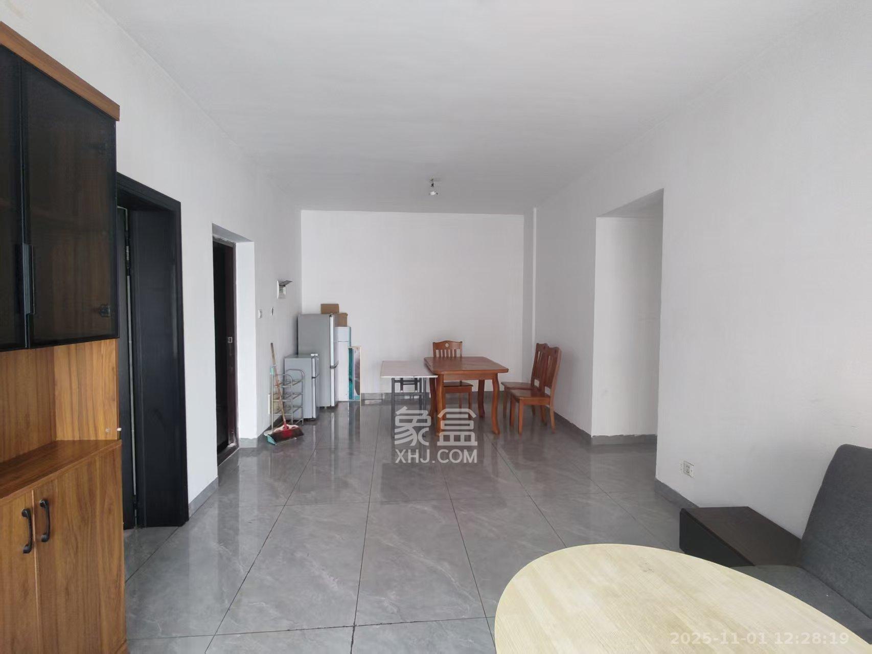 夏威夷碧水春城（碧桂园城市花园）  3室1厅1卫    1850.0元/月室内图