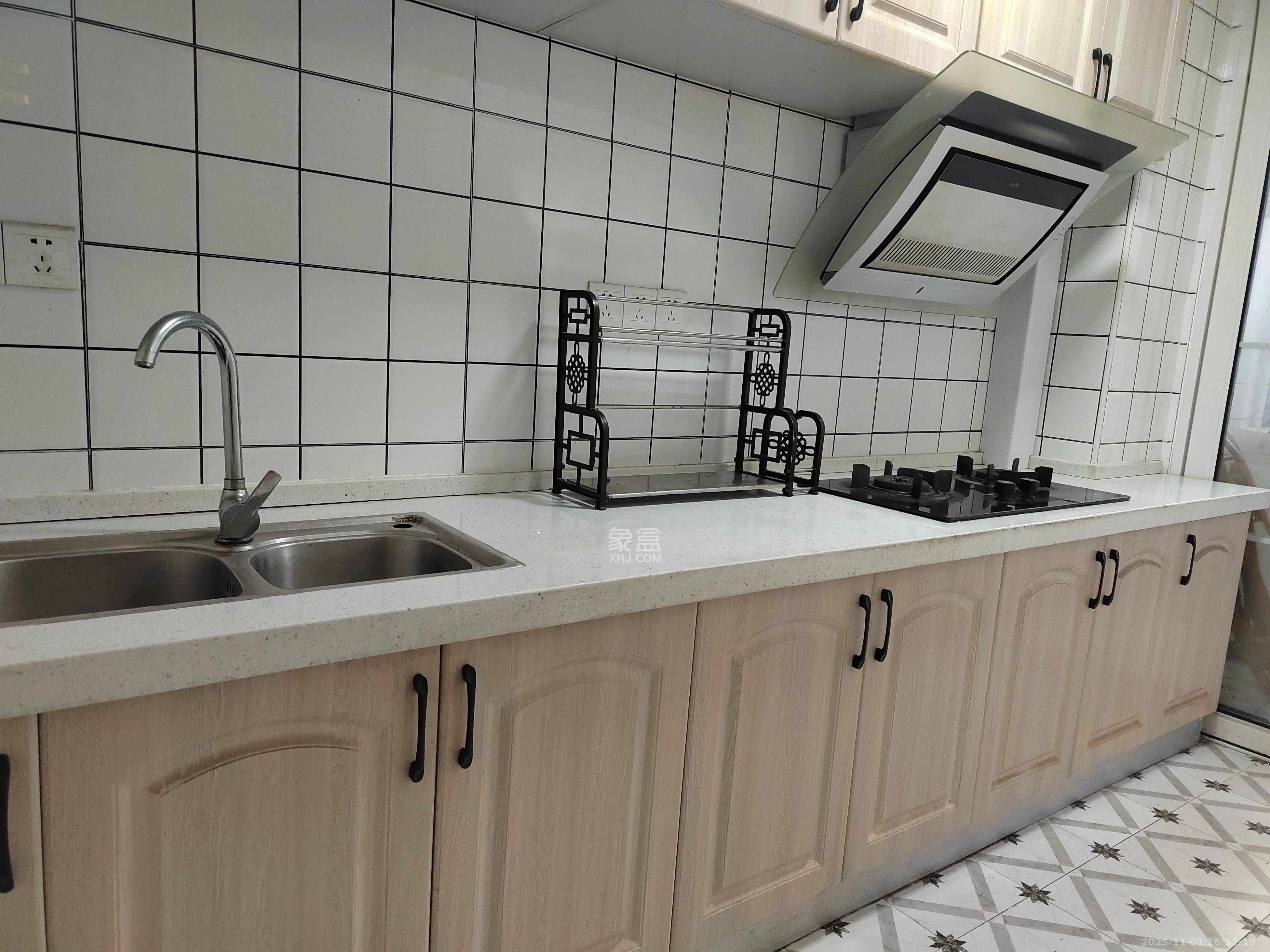 香芙嘉园（广铁湘府嘉园）  2室2厅1卫    2100.0元/月室内图