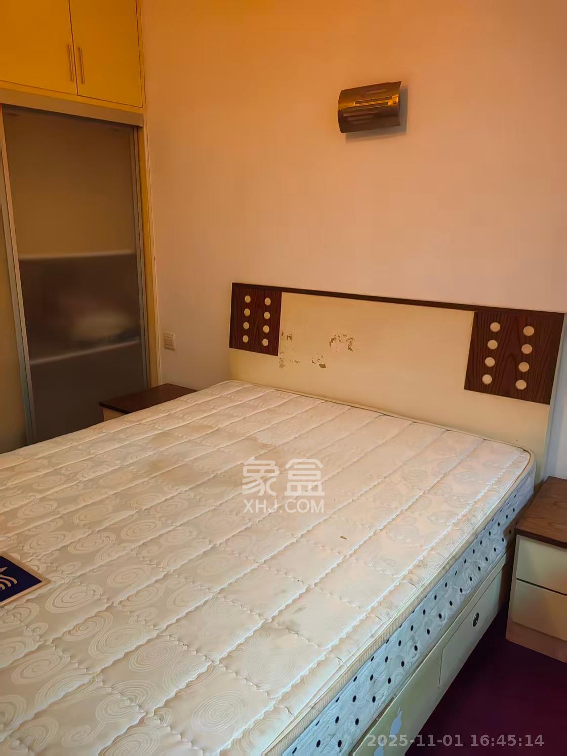 丹桂苑(国防科技大学单位房）  4室2厅2卫    3400.0元/月室内图