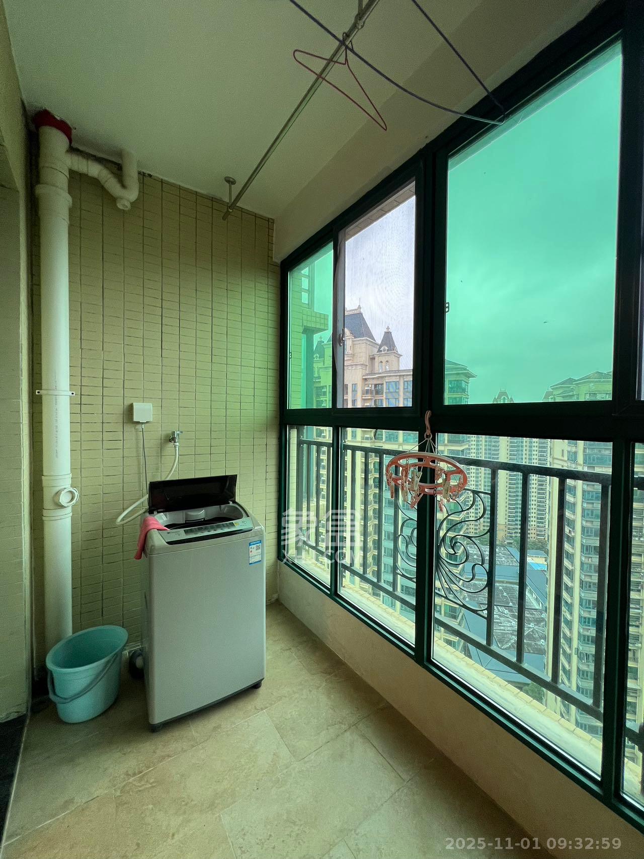 恒大雅苑 2室1厅1卫 2300.0元/月 恒大雅苑 2室1厅1卫 2300.0元/月室内图