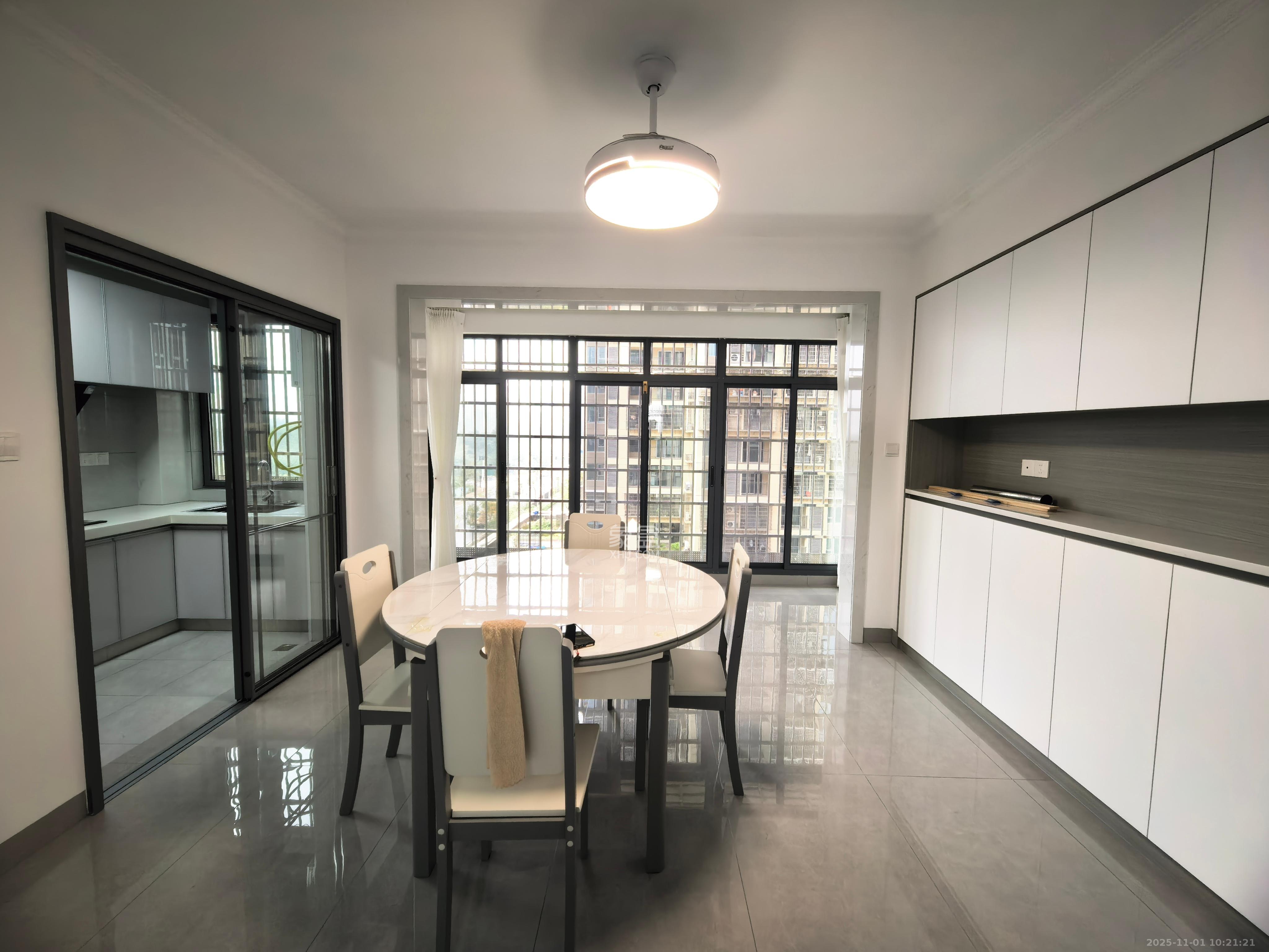 桥头家园三期  3室2厅2卫    2200.0元/月室内图