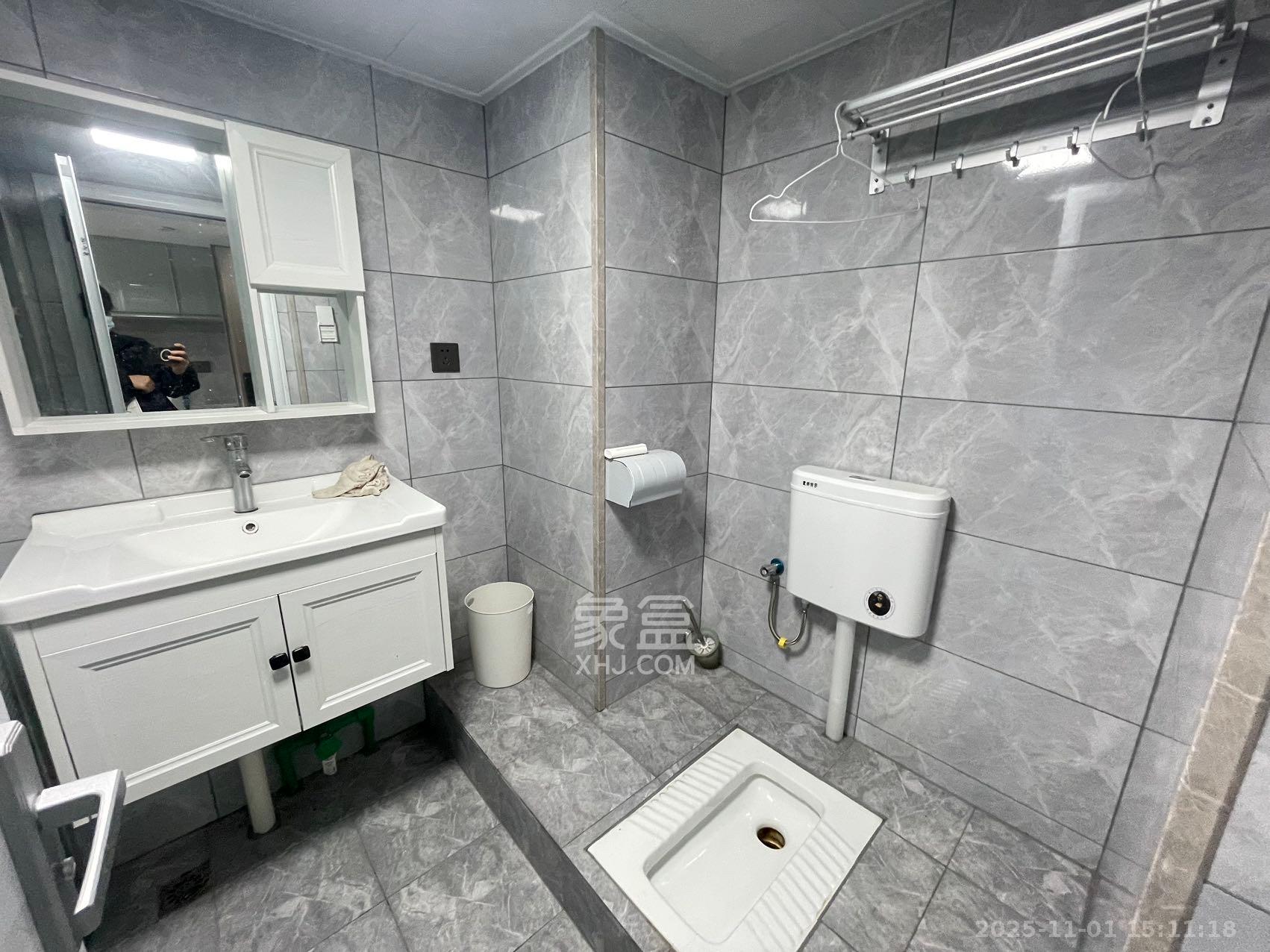 藏珑湖上公馆  2室1厅1卫    2600.0元/月室内图