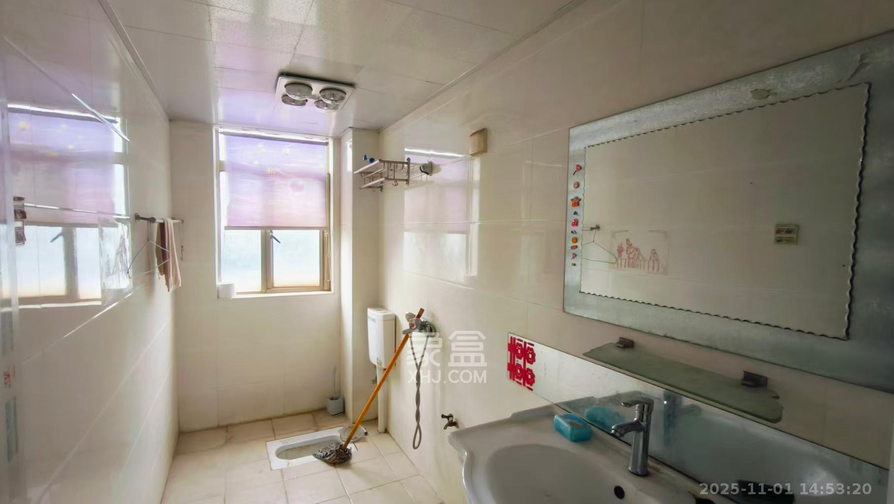 西岸润泽府  3室2厅2卫    2700.0元/月室内图