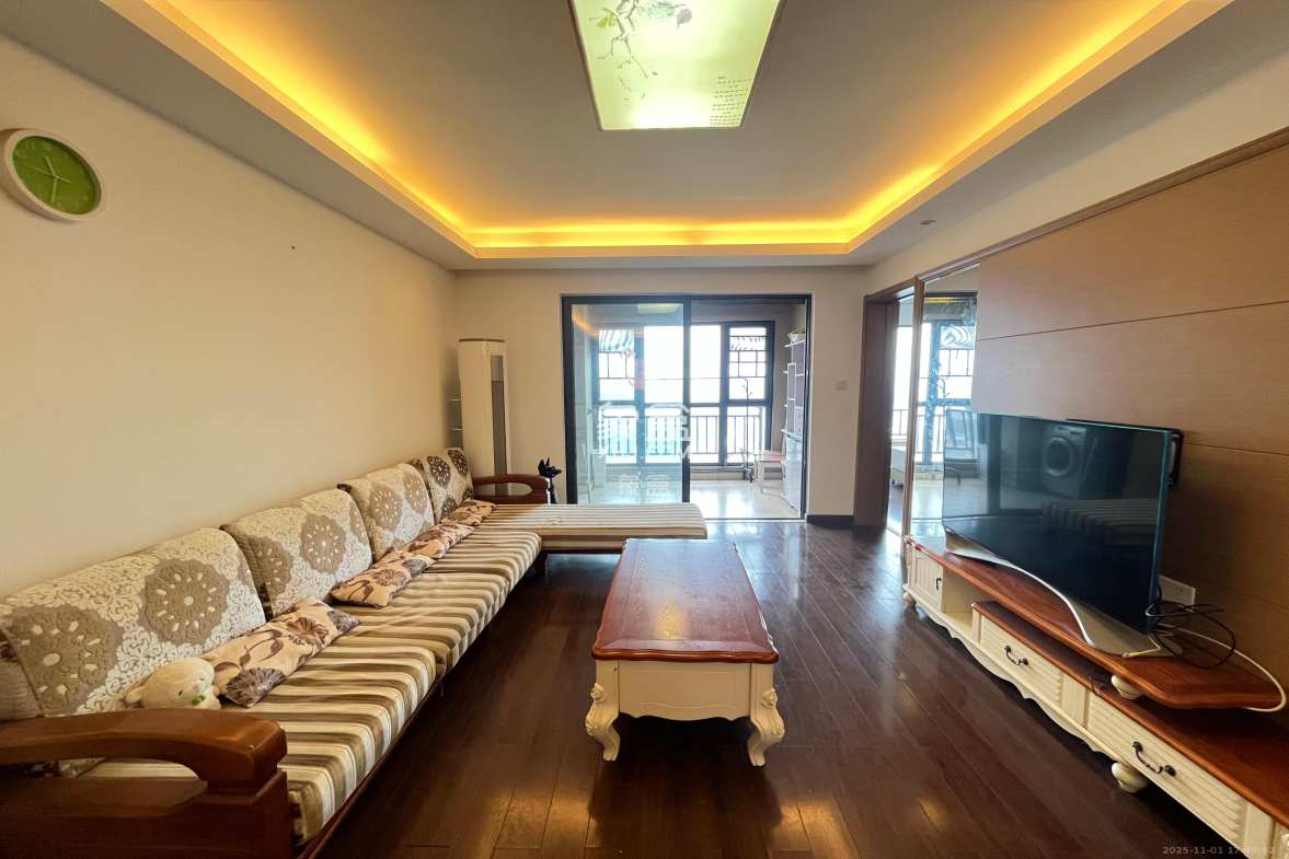 万科白鹭郡 3室2厅1卫 2600.0元/月 万科白鹭郡 3室2厅1卫 2600.0元/月室内图