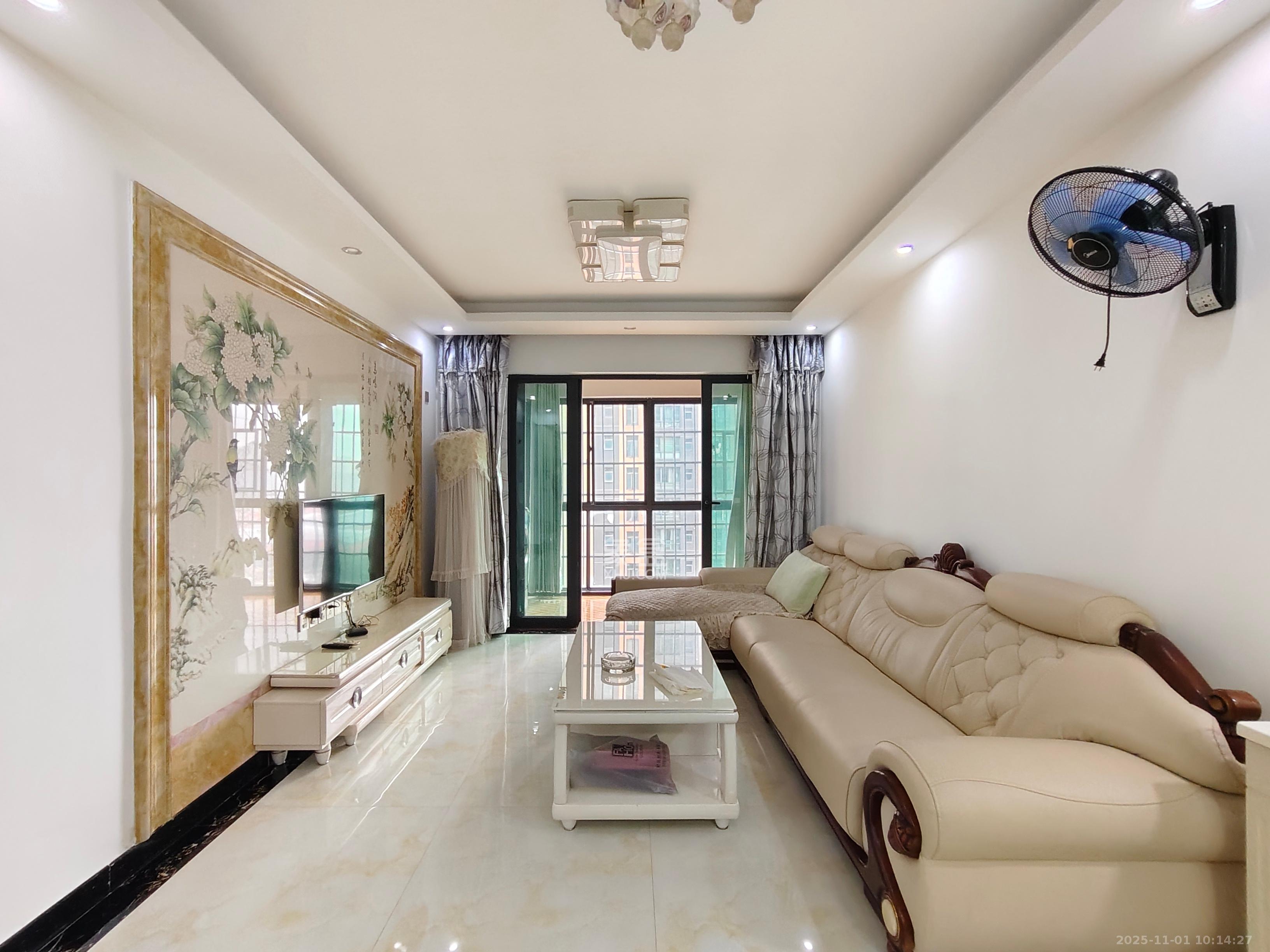 海伦春天 1室1厅1卫 2100.0元/月 海伦春天 1室1厅1卫 2100.0元/月室内图