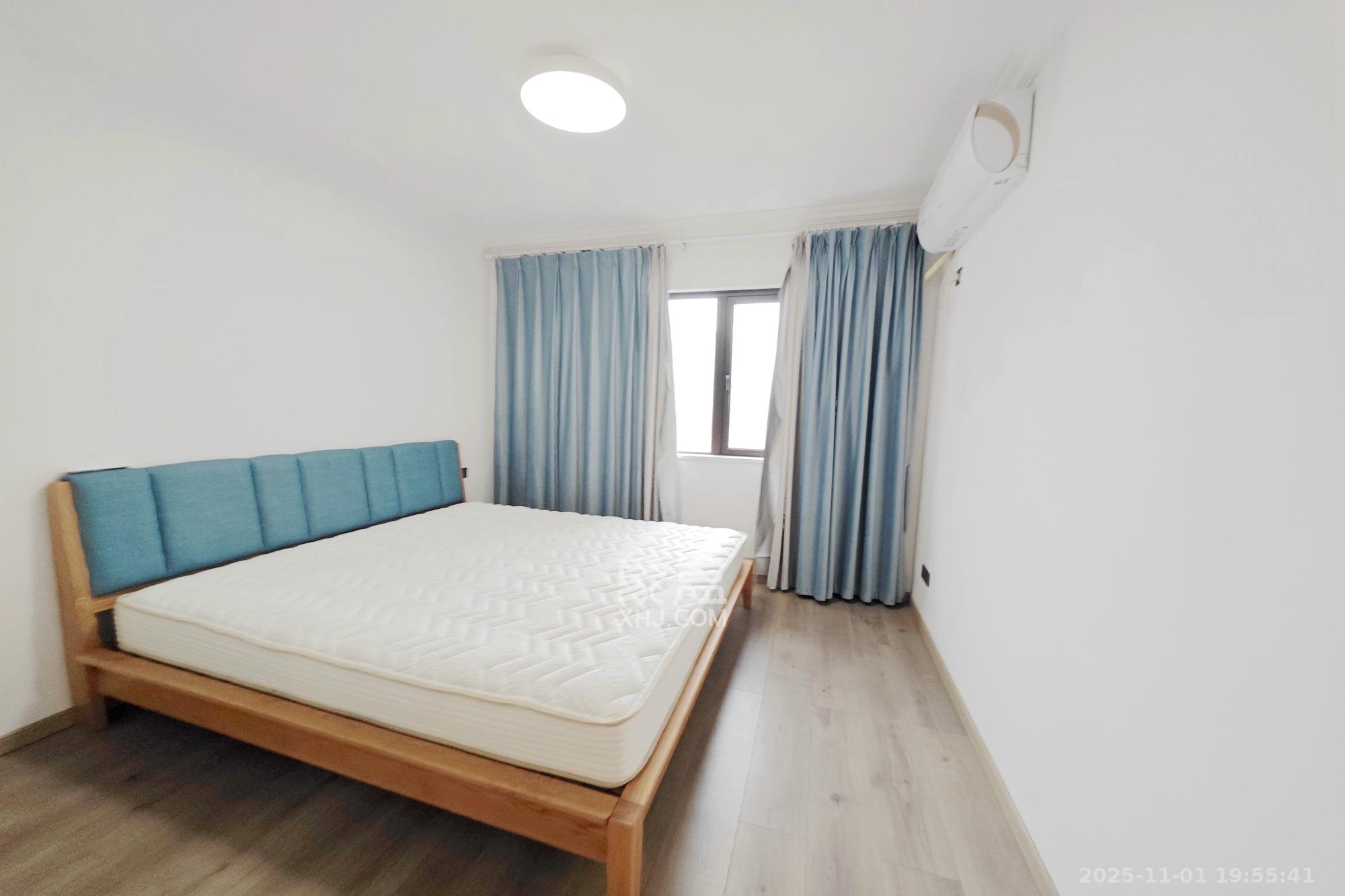 保利大都汇一期、二期  3室2厅1卫    120.0万卧室