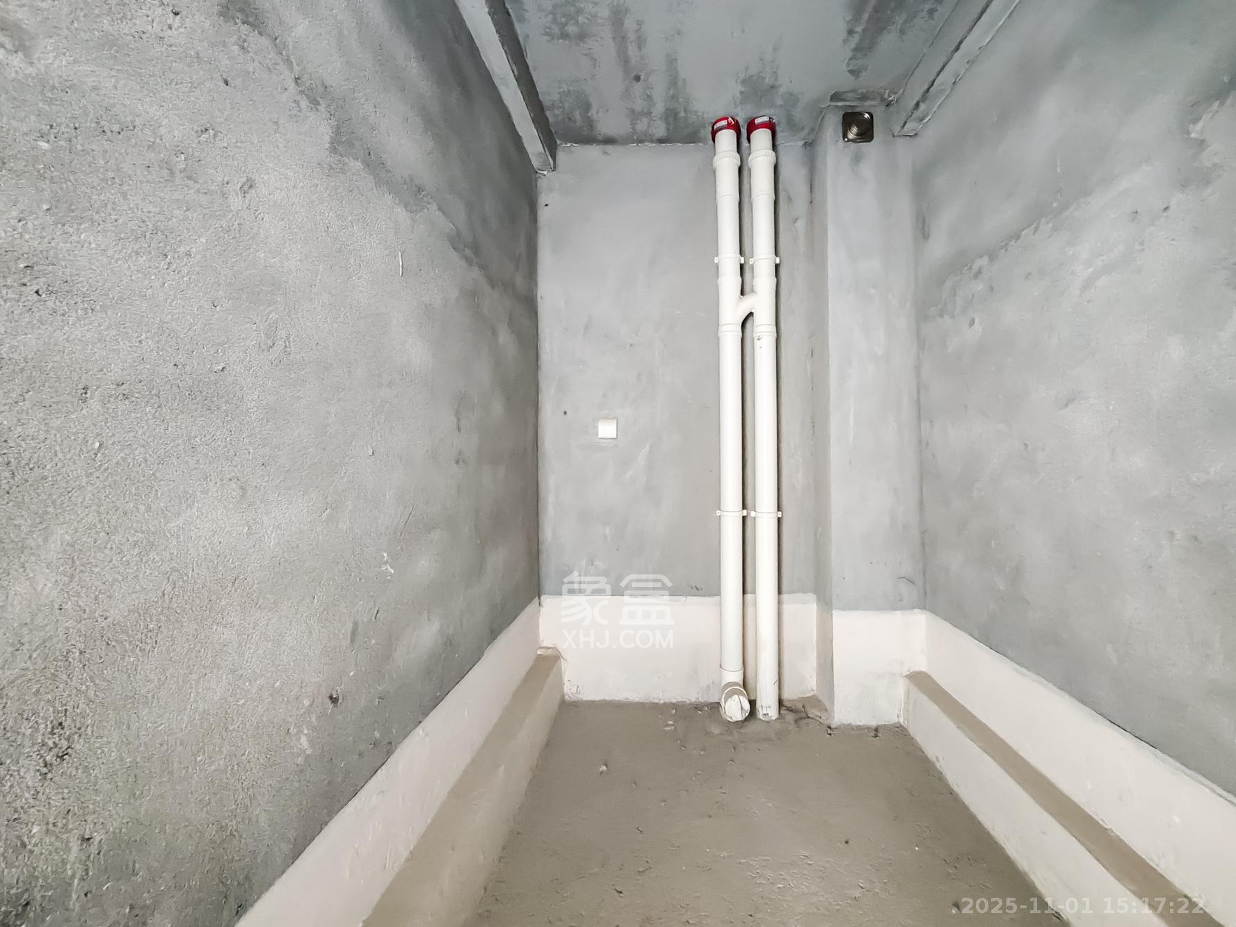 湘江壹号一二三期（创远湘江壹号）  5室2厅4卫    258.0万卫生间