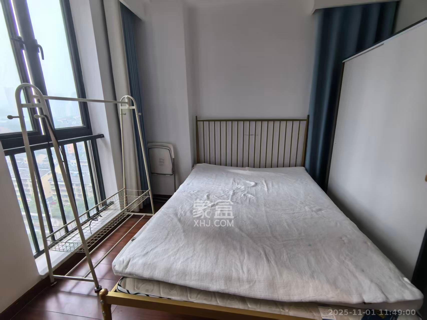 荣泰广场 1室0厅1卫 1150.0元/月 荣泰广场 1室0厅1卫 1150.0元/月室内图