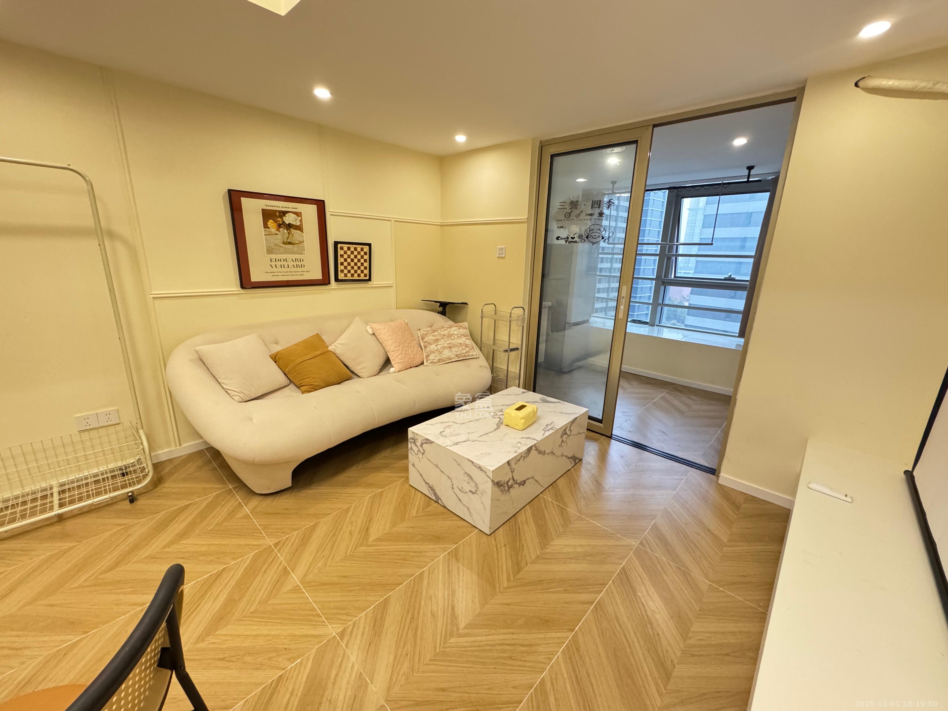 复地滨江金融中心 1室1厅1卫 2300.0元/月 复地滨江金融中心 1室1厅1卫 2300.0元/月室内图