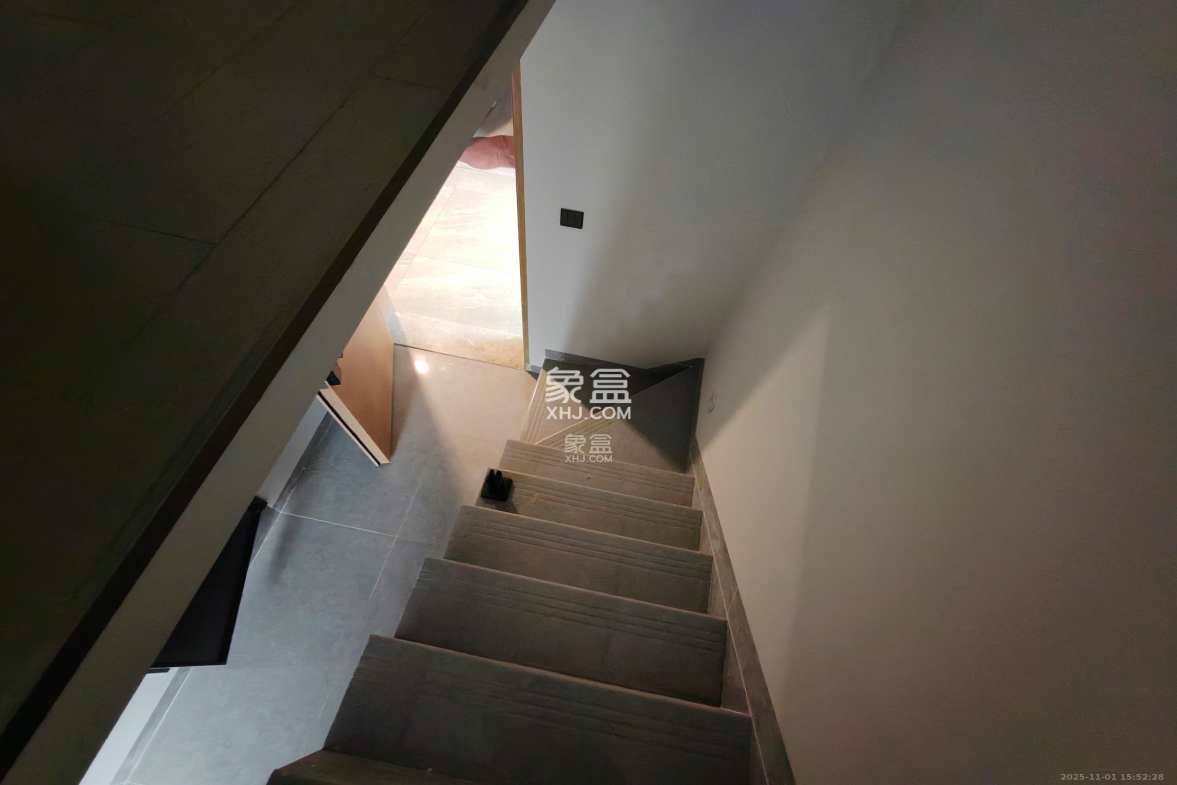 珠江花城好世界 2室1厅1卫 2400.0元/月 珠江花城好世界 2室1厅1卫 2400.0元/月室内图