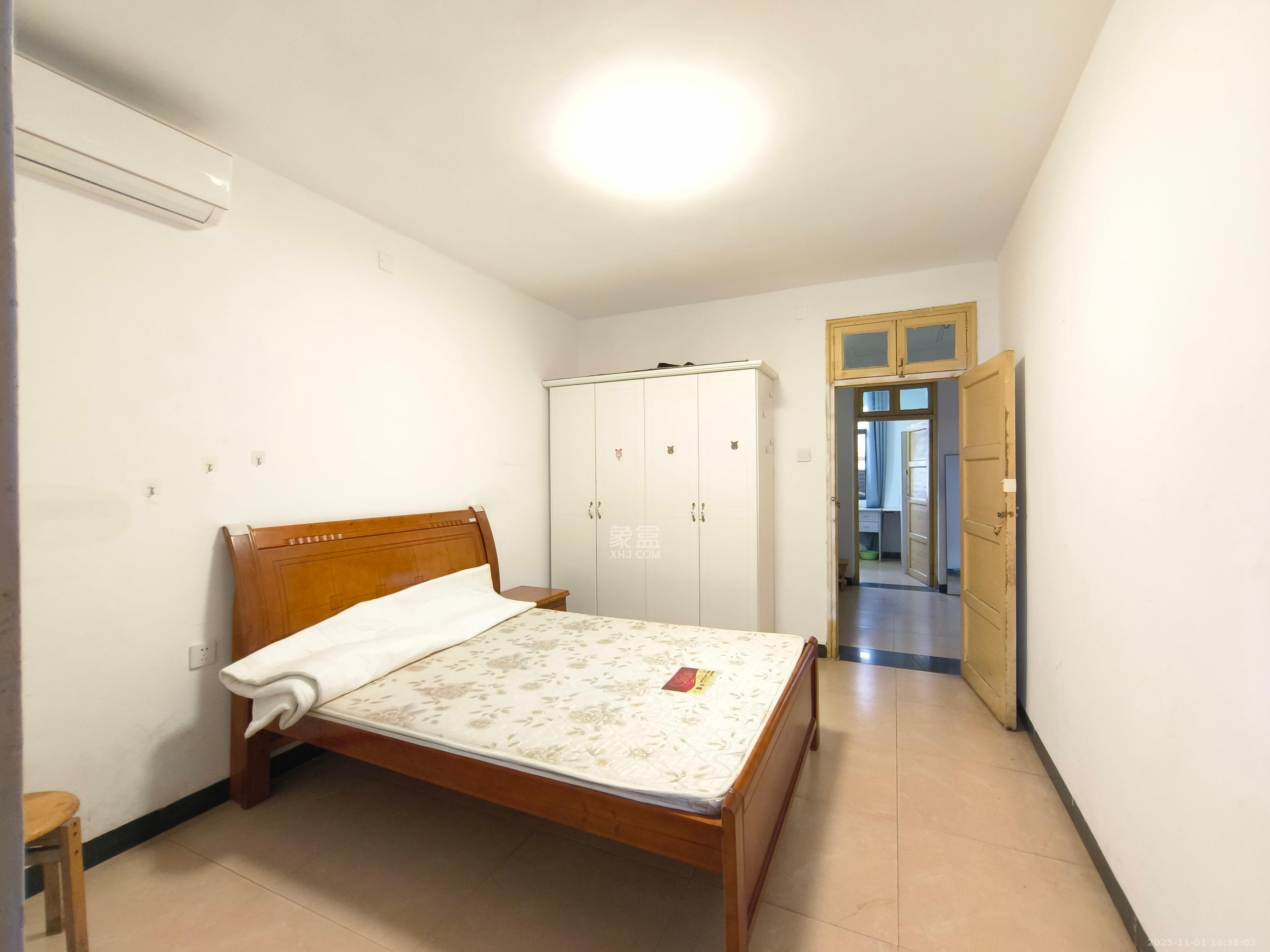 崇文里、崇圣里散盘 2室1厅1卫 1600.0元/月 崇文里、崇圣里散盘 2室1厅1卫 1600.0元/月室内图