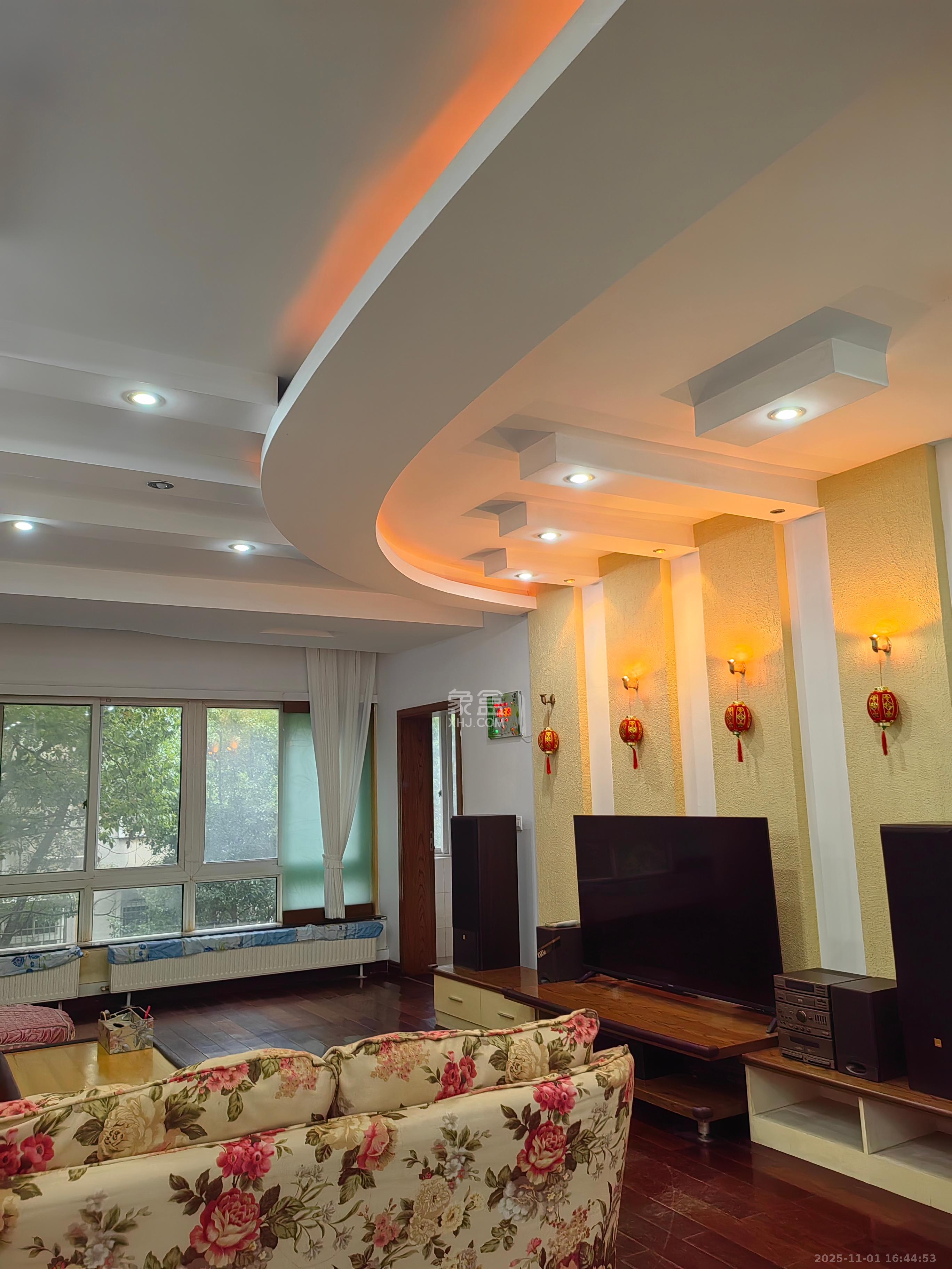 丹桂苑(国防科技大学单位房) 4室2厅2卫 3400.0元/月 丹桂苑(国防科技大学单位房) 4室2厅2卫 3400.0元/月室内图