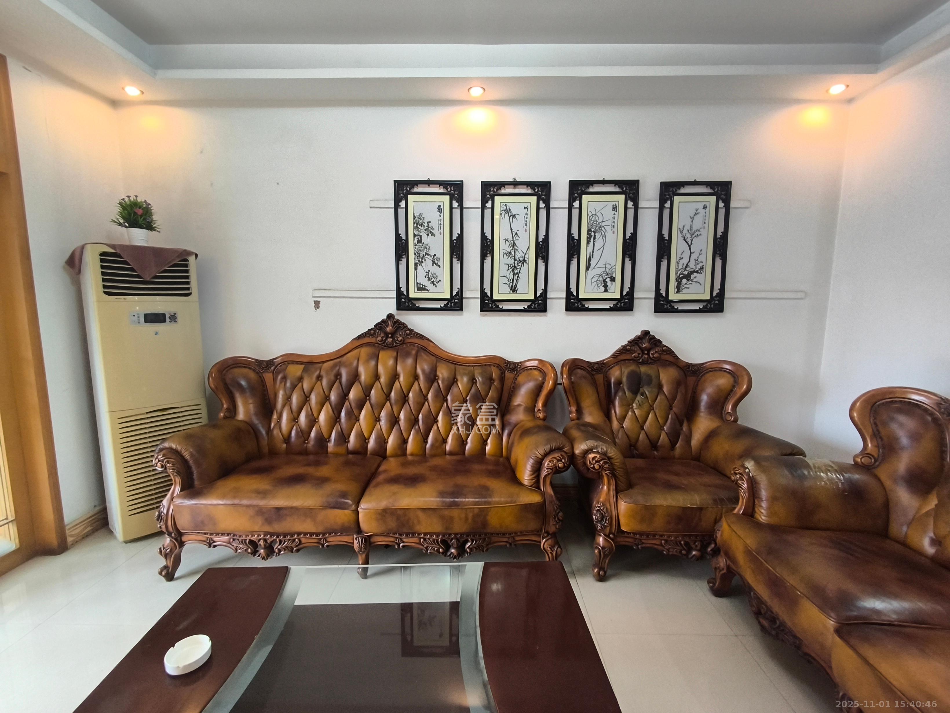 星电花园  3室2厅2卫    2900.0元/月室内图