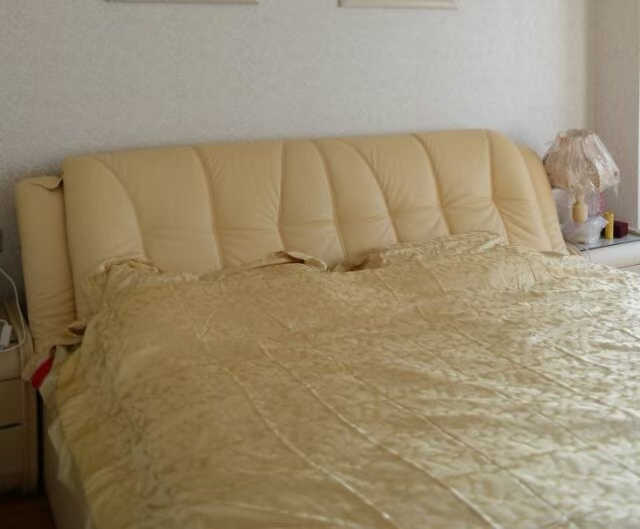 太一御江城  3室2厅2卫    82.0万客厅