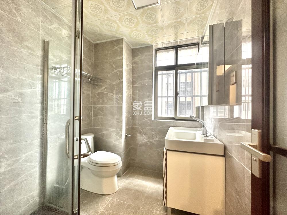 国贸城市花园  3室2厅1卫    198.0万室内图