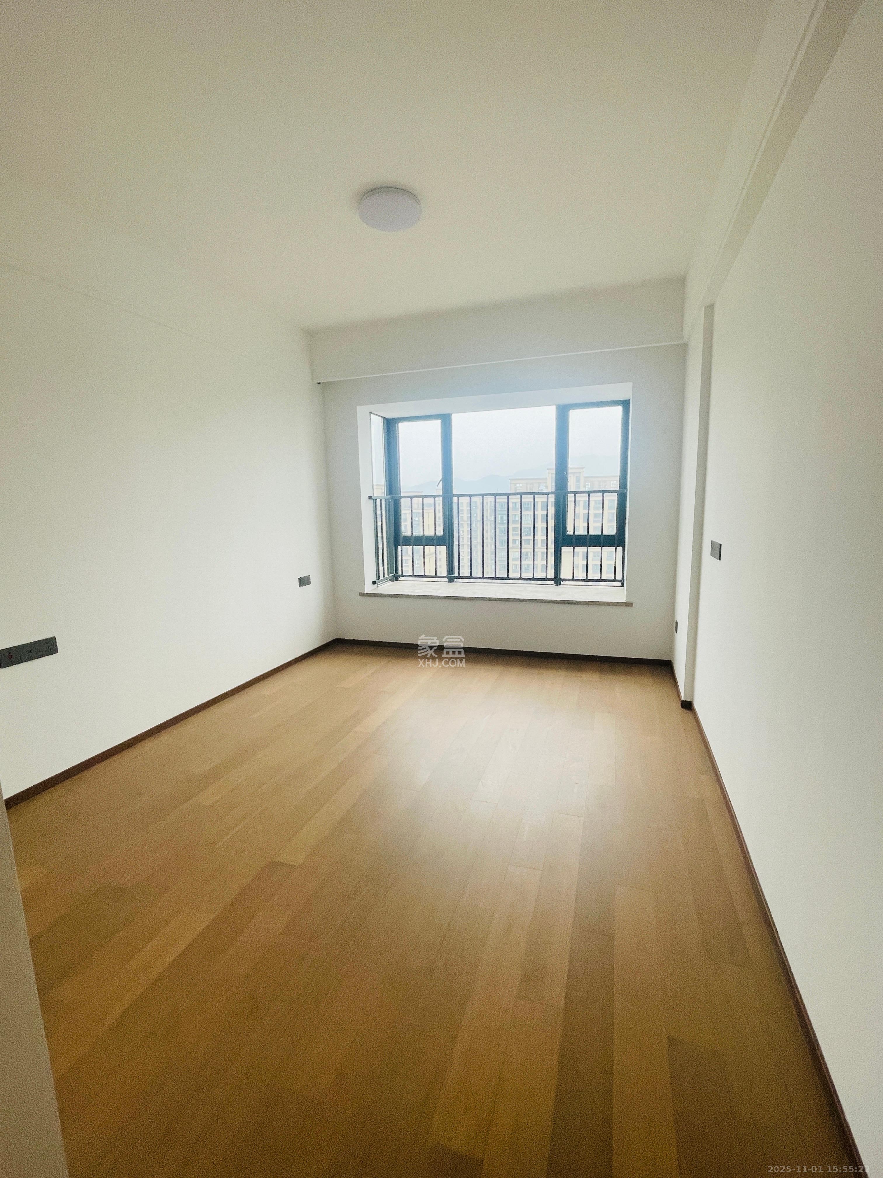 新华联梦想城  3室2厅2卫    1600.0元/月 新华联梦想城  3室2厅2卫    1600.0元/月室内图