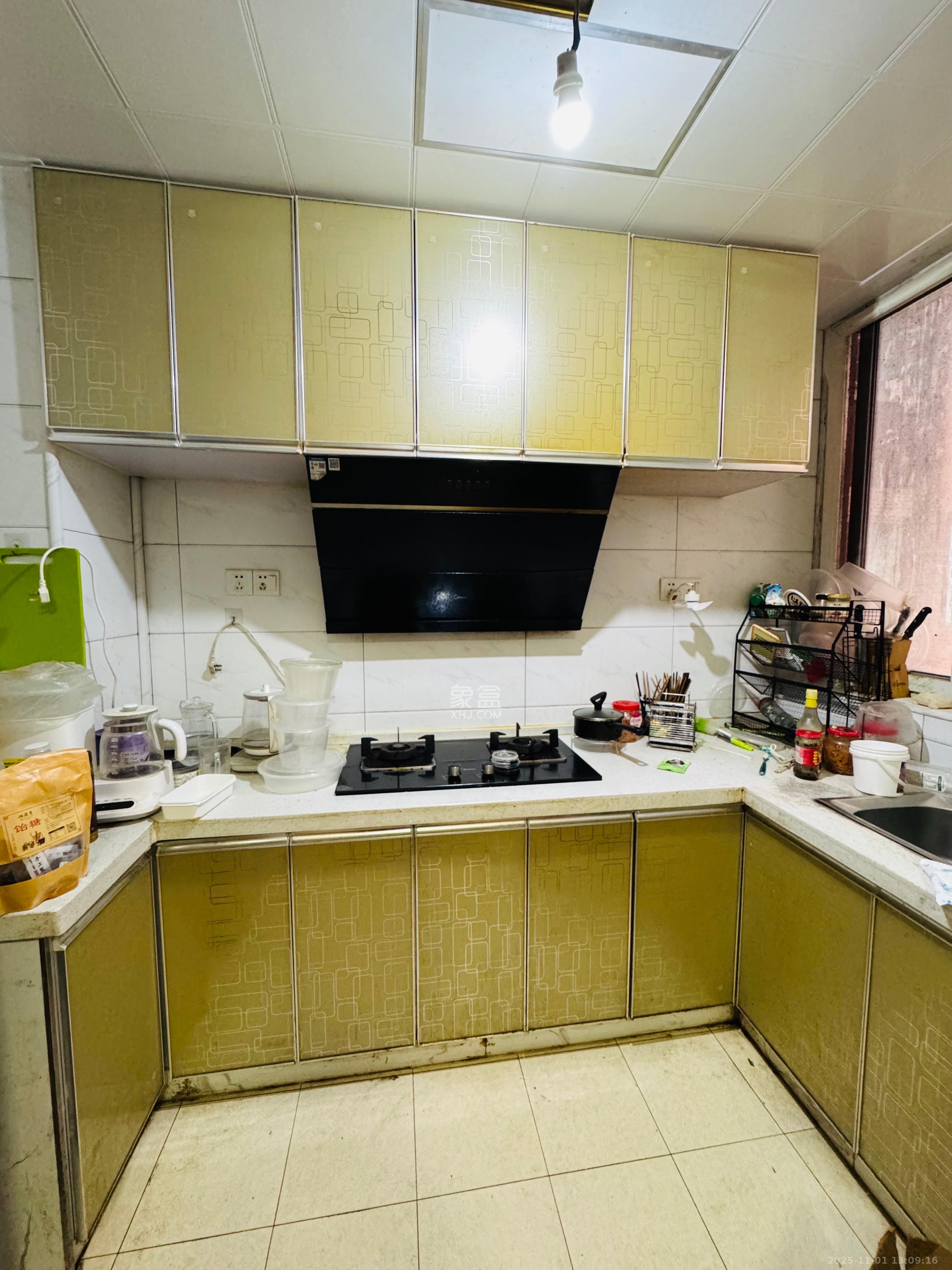 磊鑫嘉苑（地质局单位房）  2室2厅1卫    1600.0元/月室内图