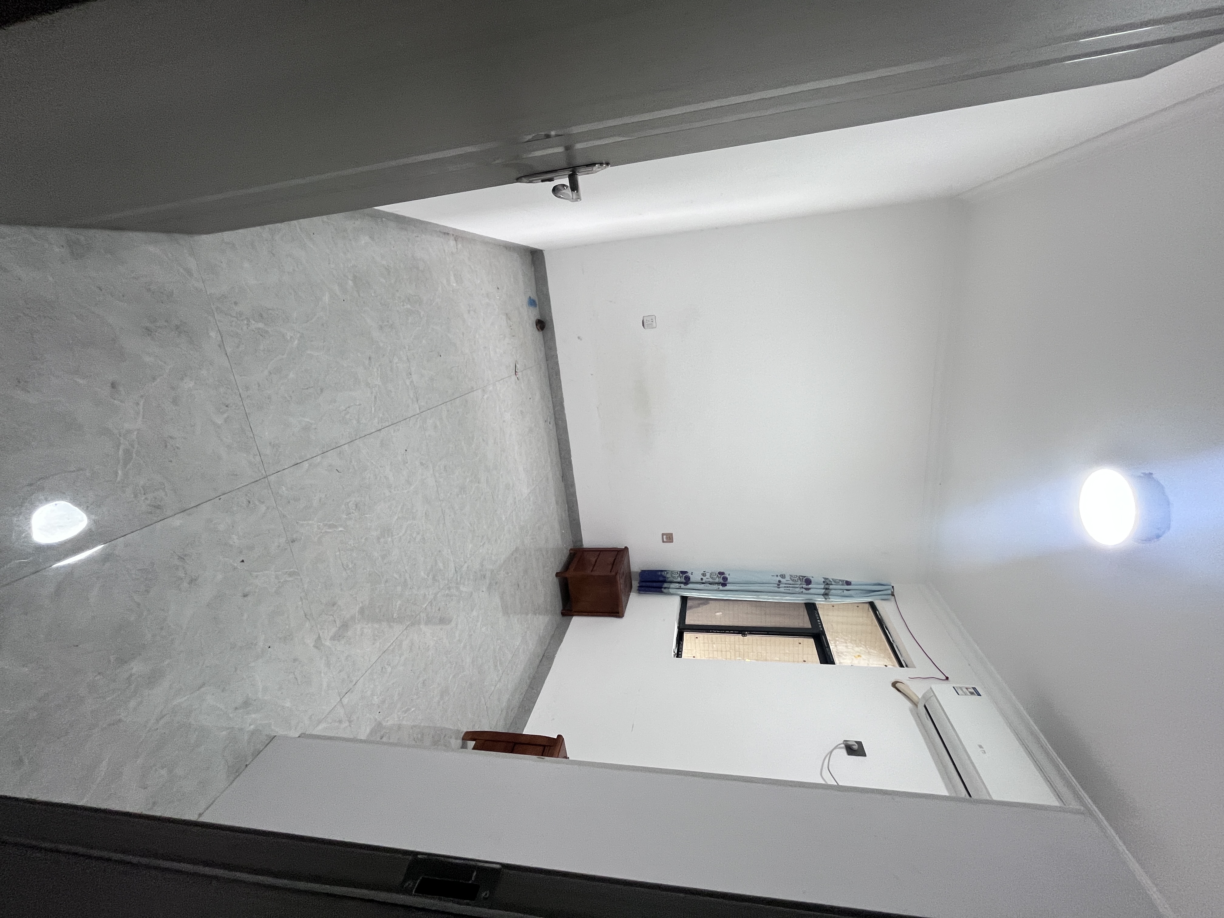 新桥花园  3室2厅1卫    2200.0元/月