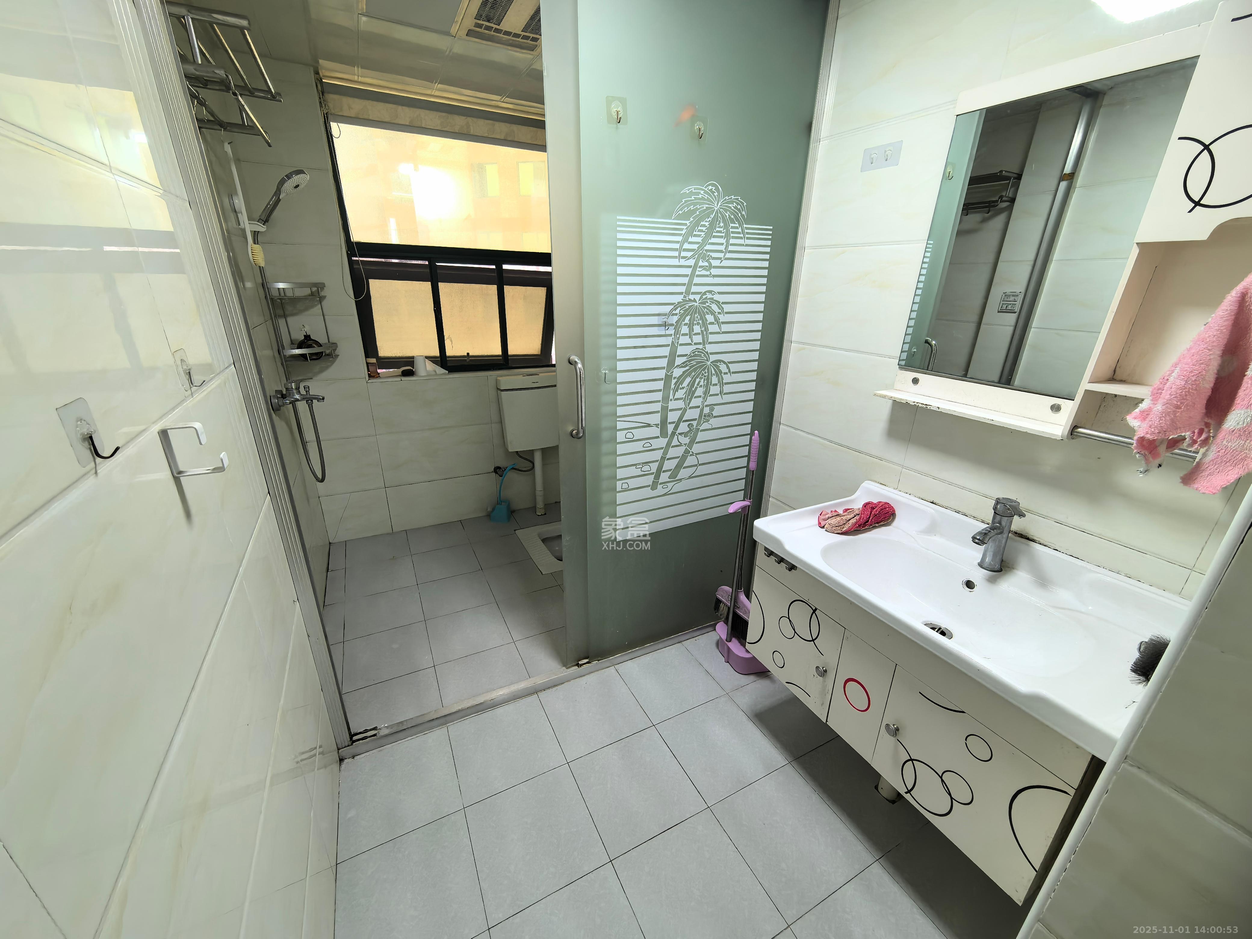 湖韵佳苑  3室2厅1卫    2700.0元/月室内图