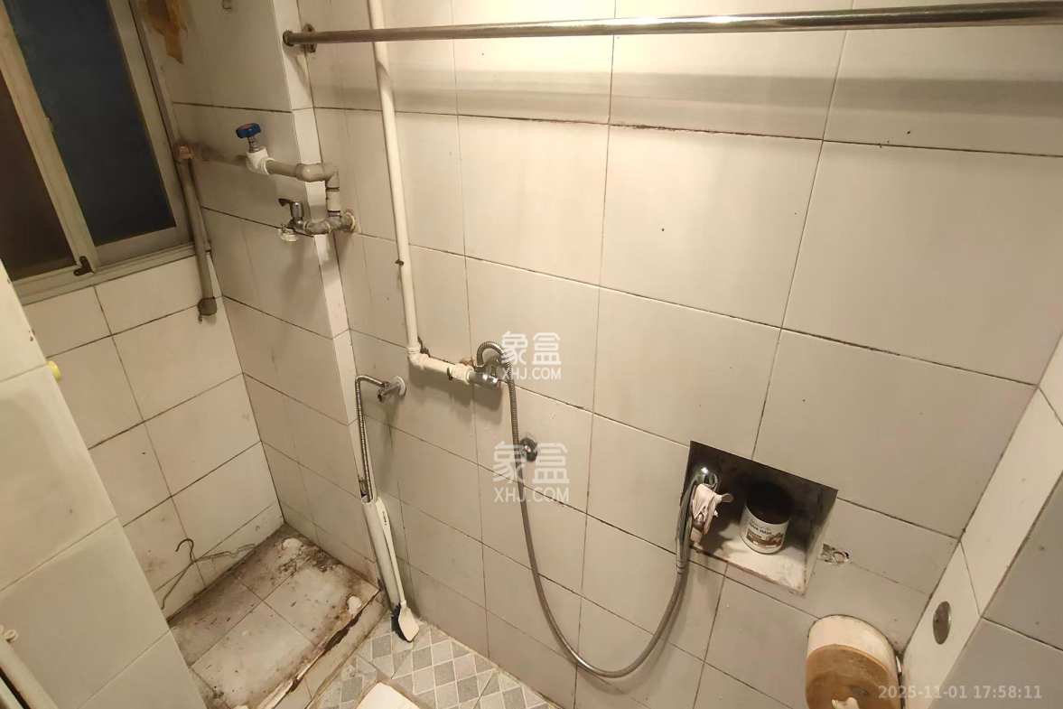 向东南社区 2室1厅1卫 1400.0元/月 向东南社区 2室1厅1卫 1400.0元/月室内图