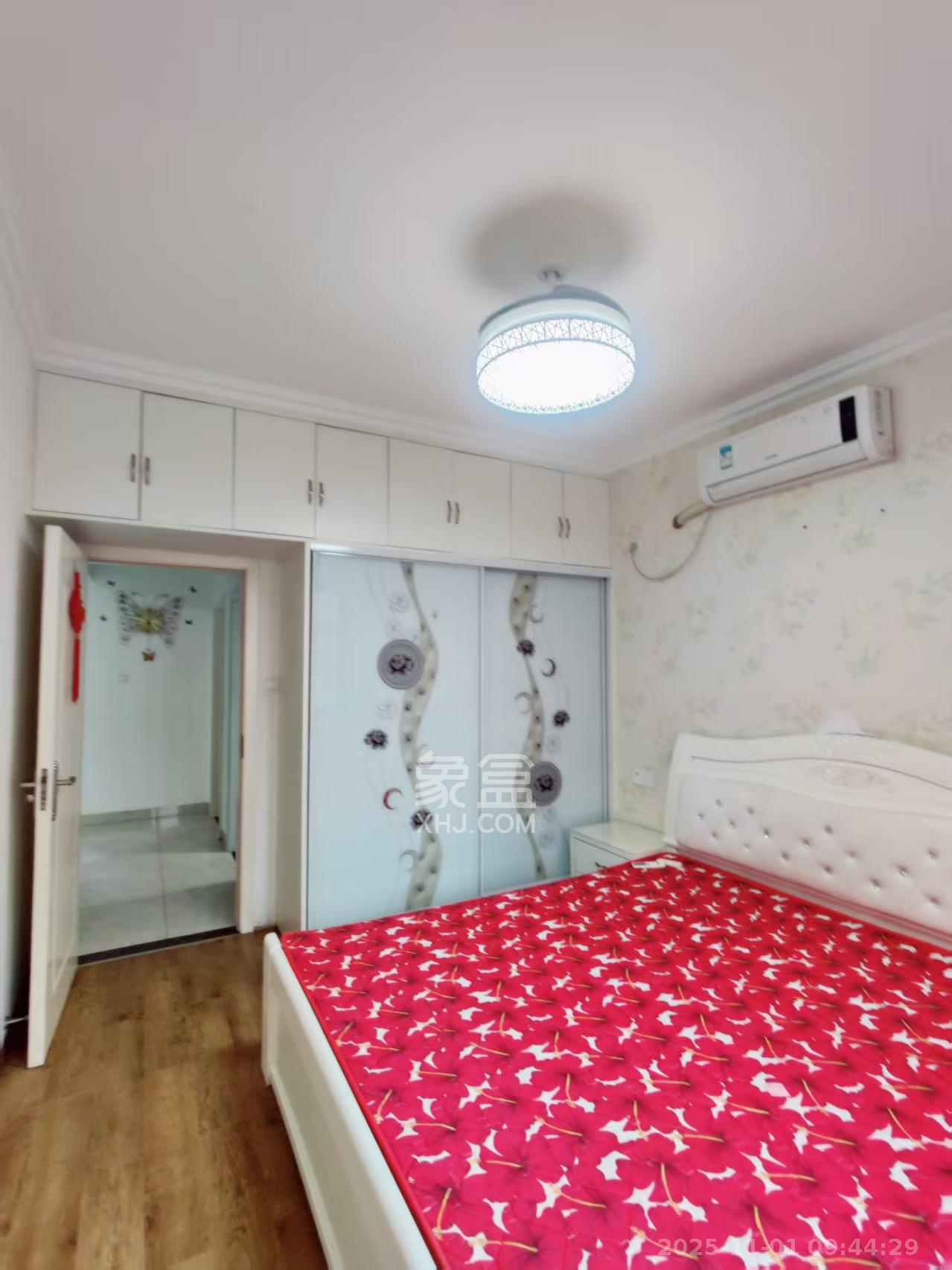 澳海澜庭  2室2厅1卫    1500.0元/月室内图