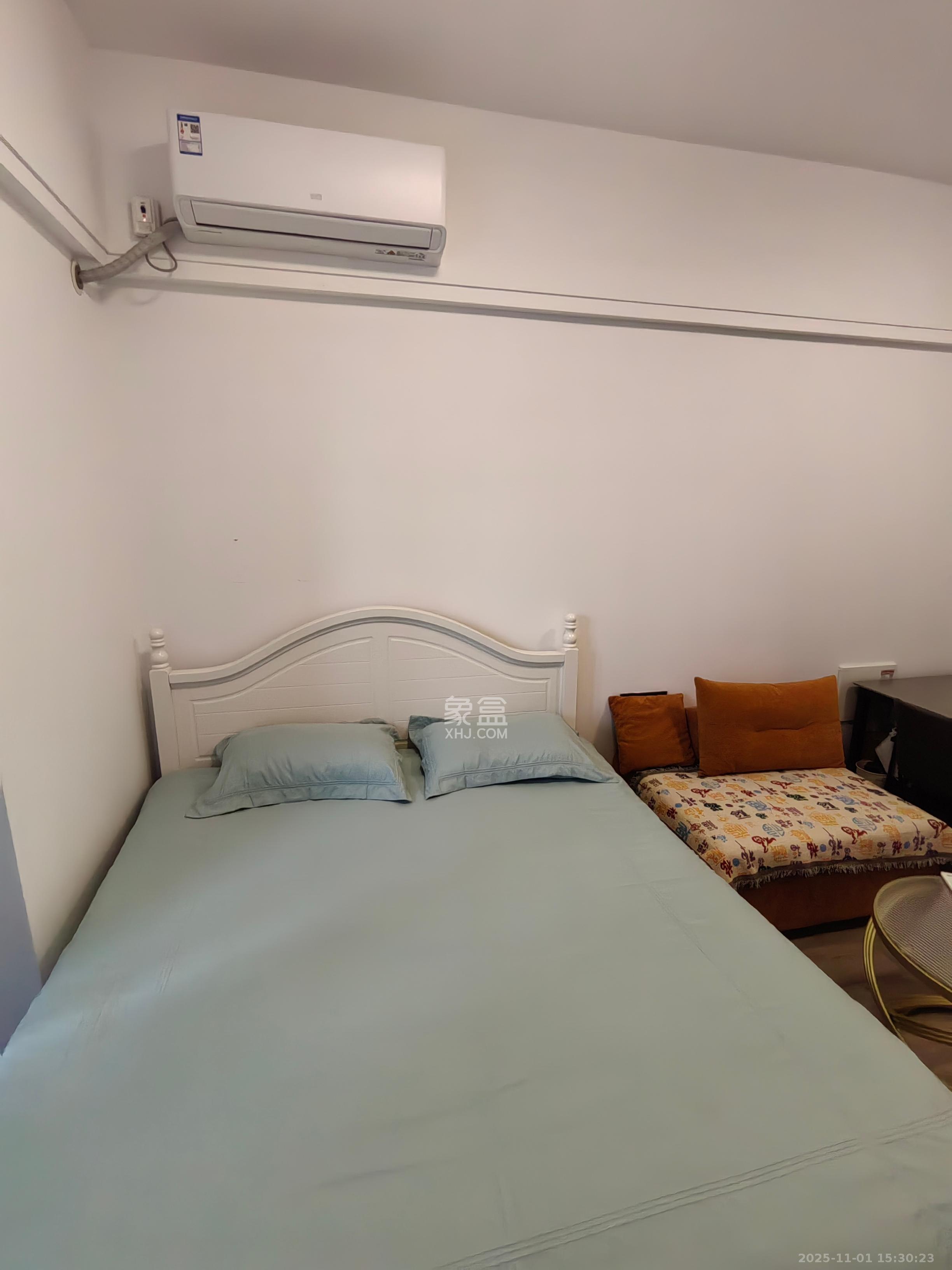 中建宝铂公馆  1室0厅0卫    2200.0元/月