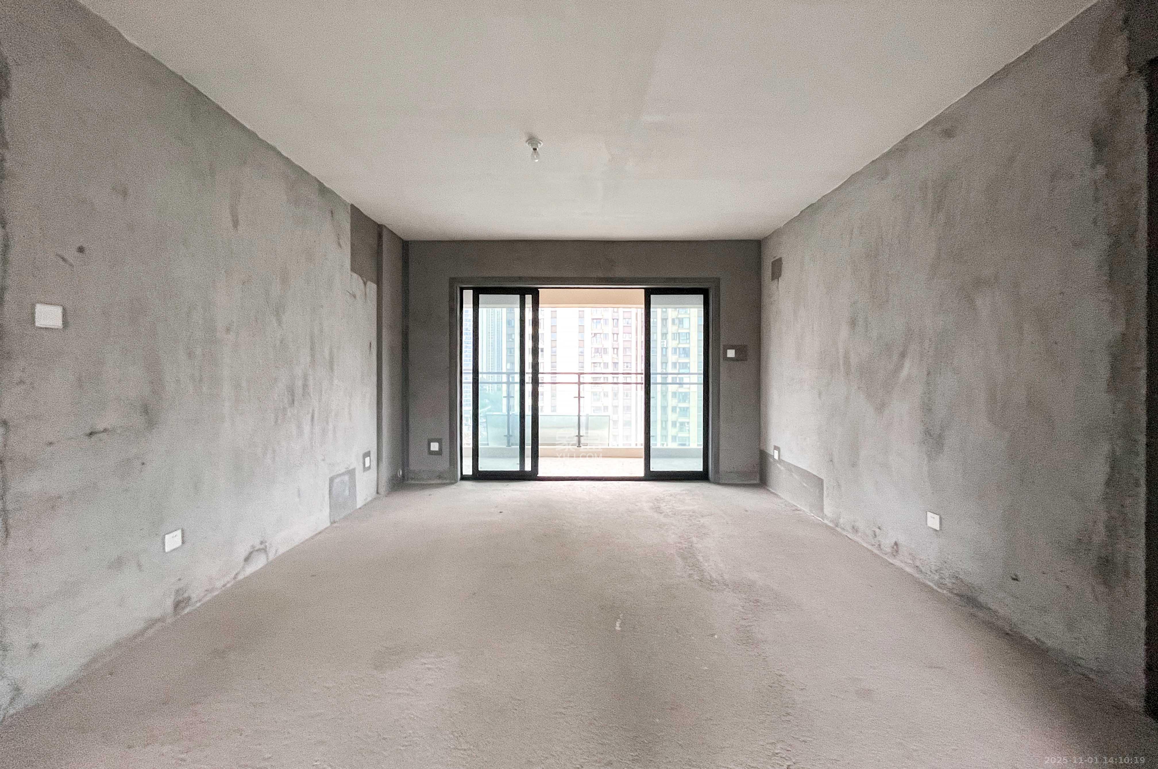 振业城四期  4室2厅2卫    210.0万