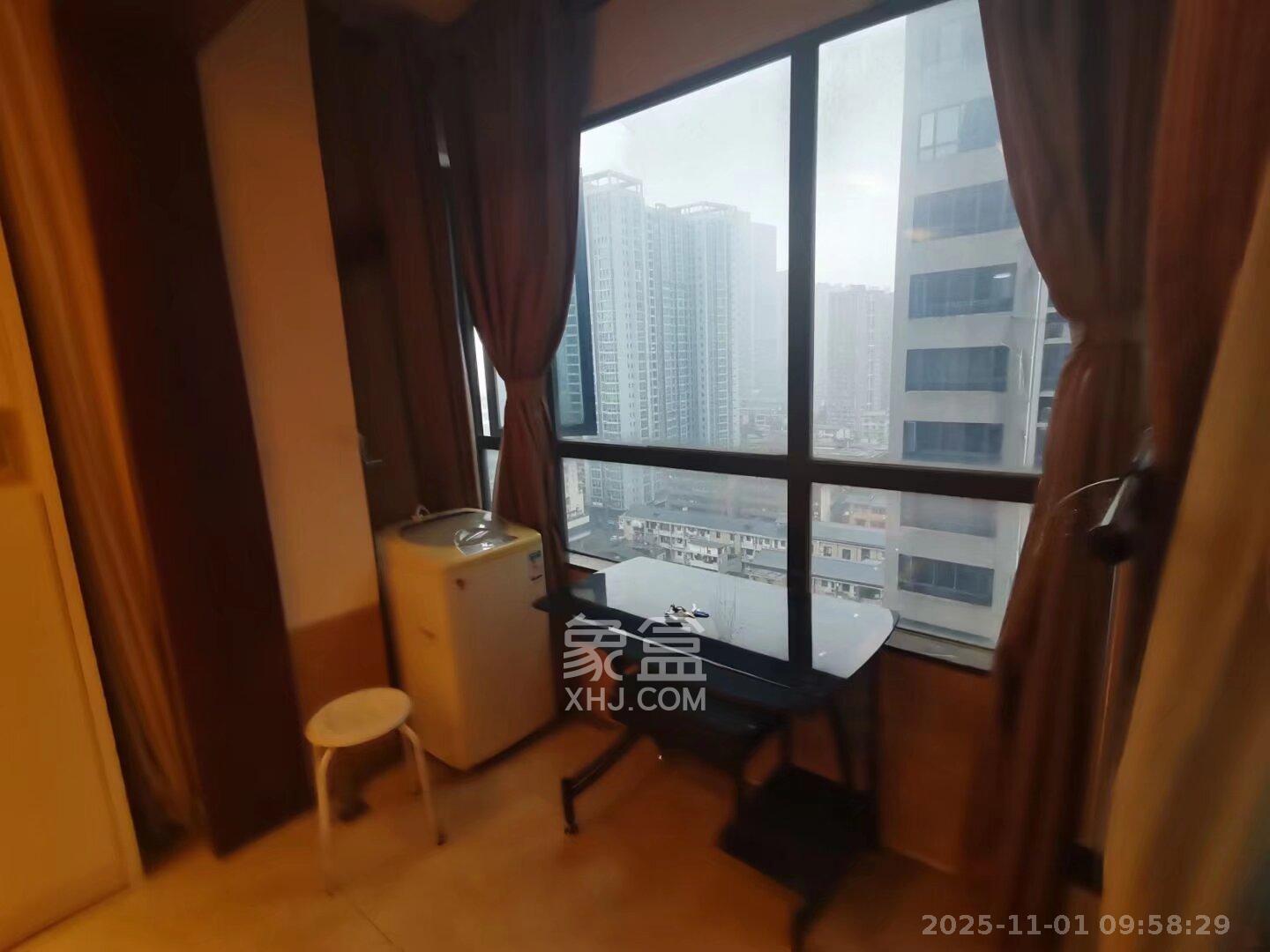 五一大道202（中环壹世界）  1室1厅1卫    2100.0元/月室内图