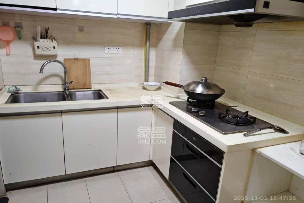 珠江郦城薰衣道 3室2厅1卫 2200.0元/月 珠江郦城薰衣道 3室2厅1卫 2200.0元/月室内图