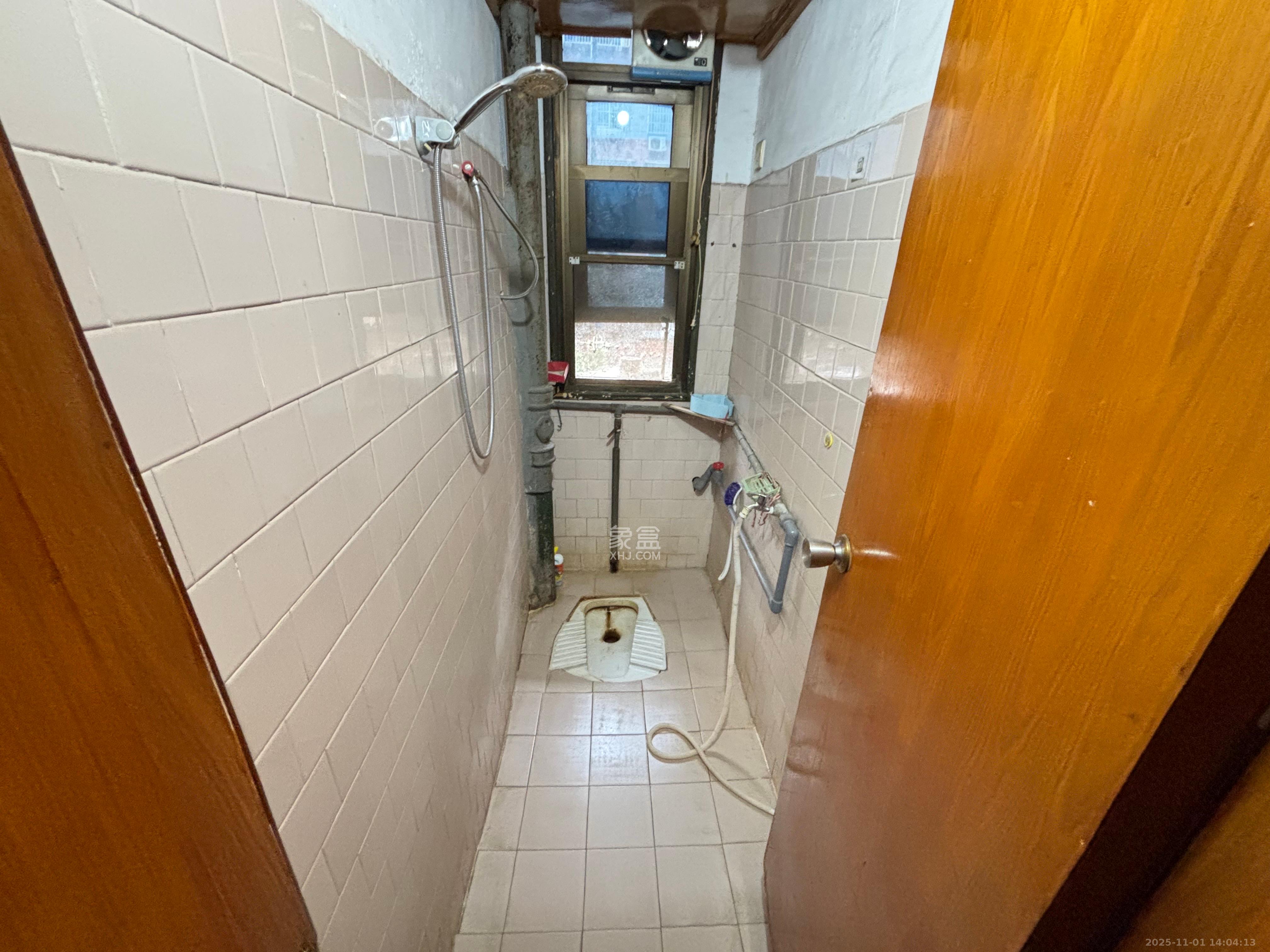 建材储运公司宿舍  3室2厅1卫    1600.0元/月 建材储运公司宿舍  3室2厅1卫    1600.0元/月室内图