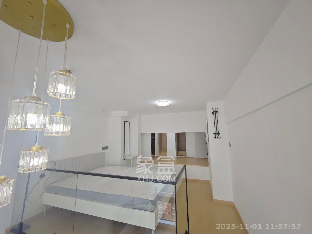 卓越江岸  2室1厅1卫    2500.0元/月室内图