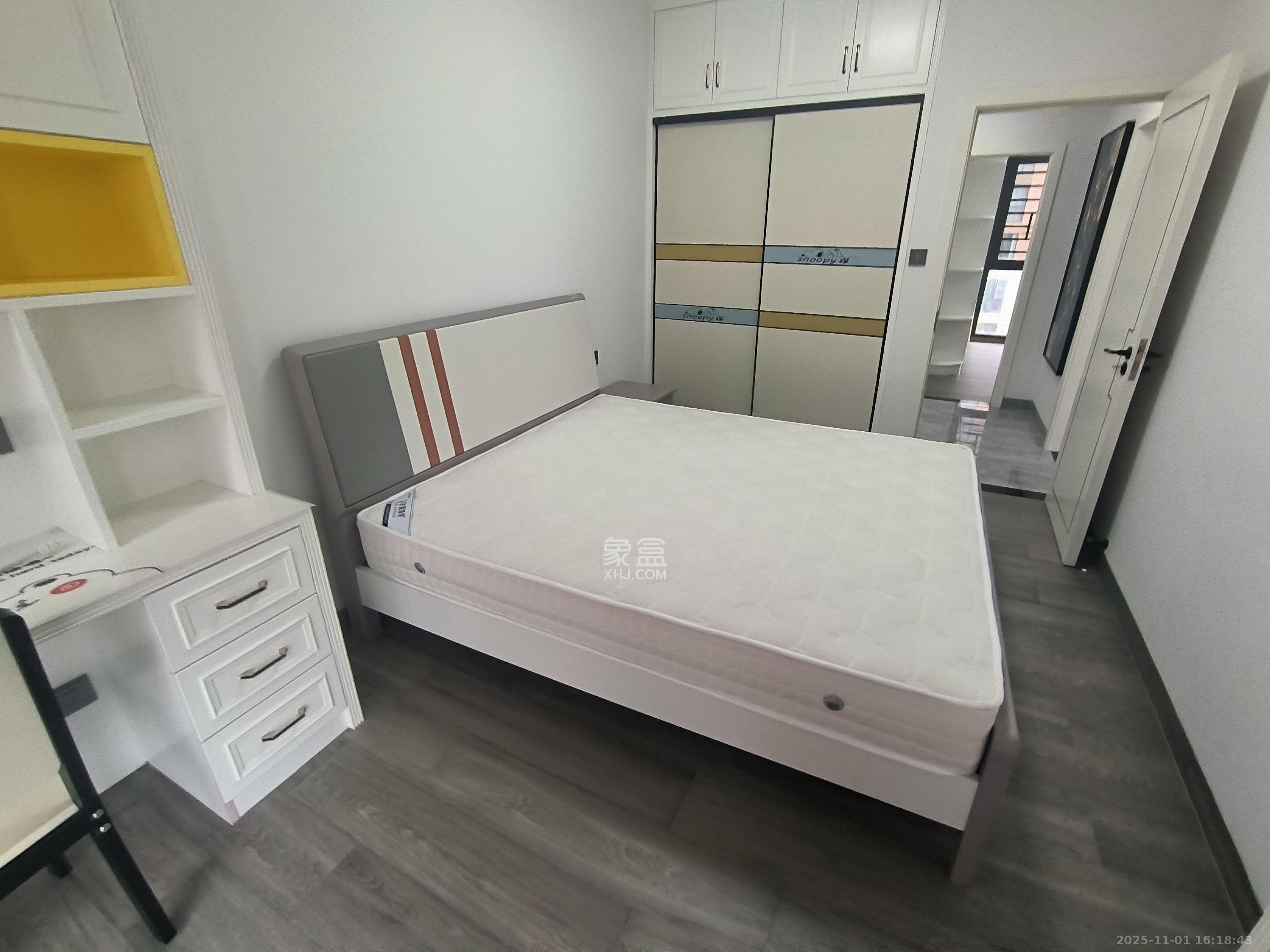 江南华府  3室1厅2卫    3200.0元/月室内图