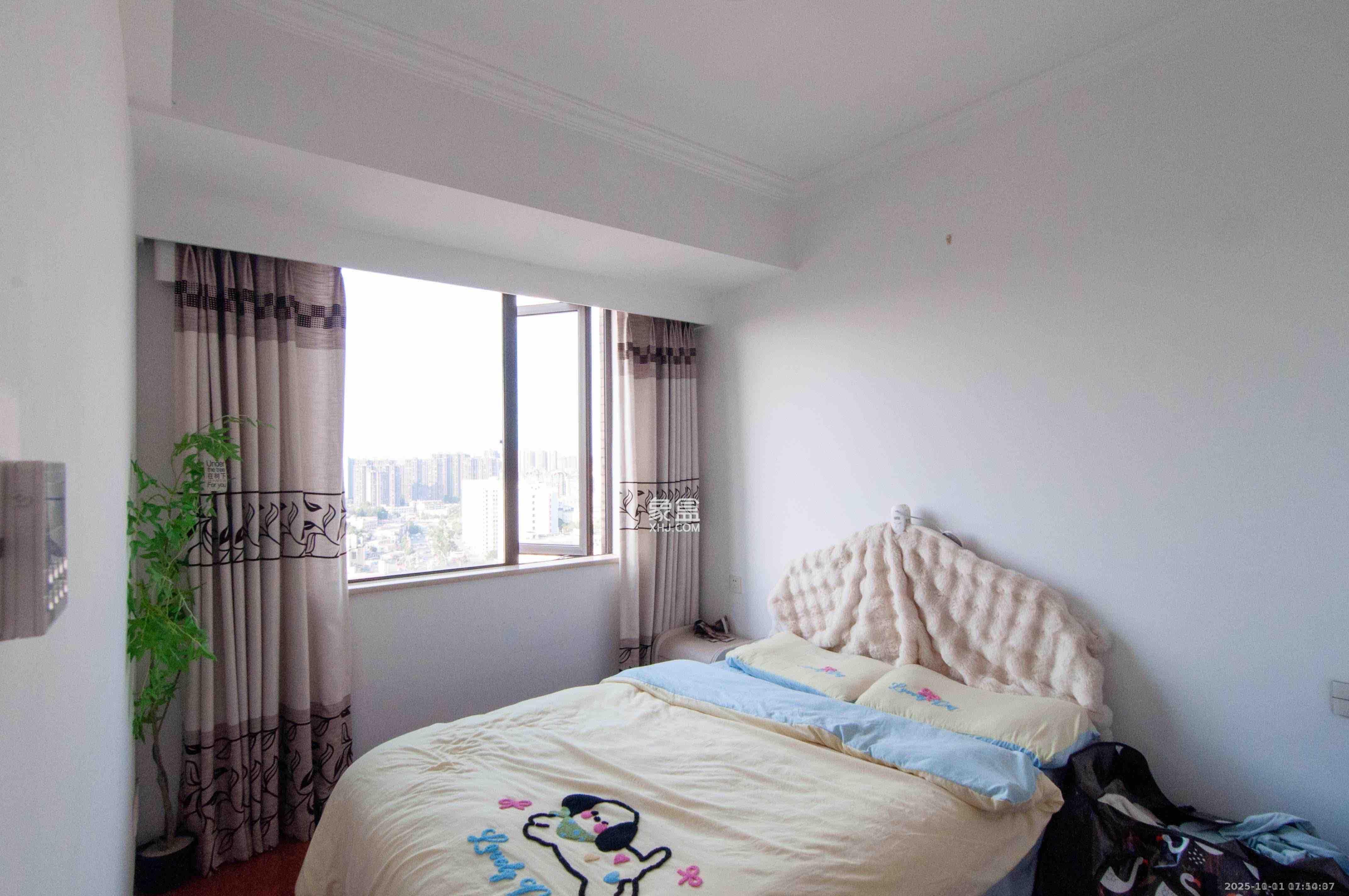 中一九骏(枫桥苑) 4室2厅2卫 4000.0元/月 中一九骏(枫桥苑) 4室2厅2卫 4000.0元/月室内图