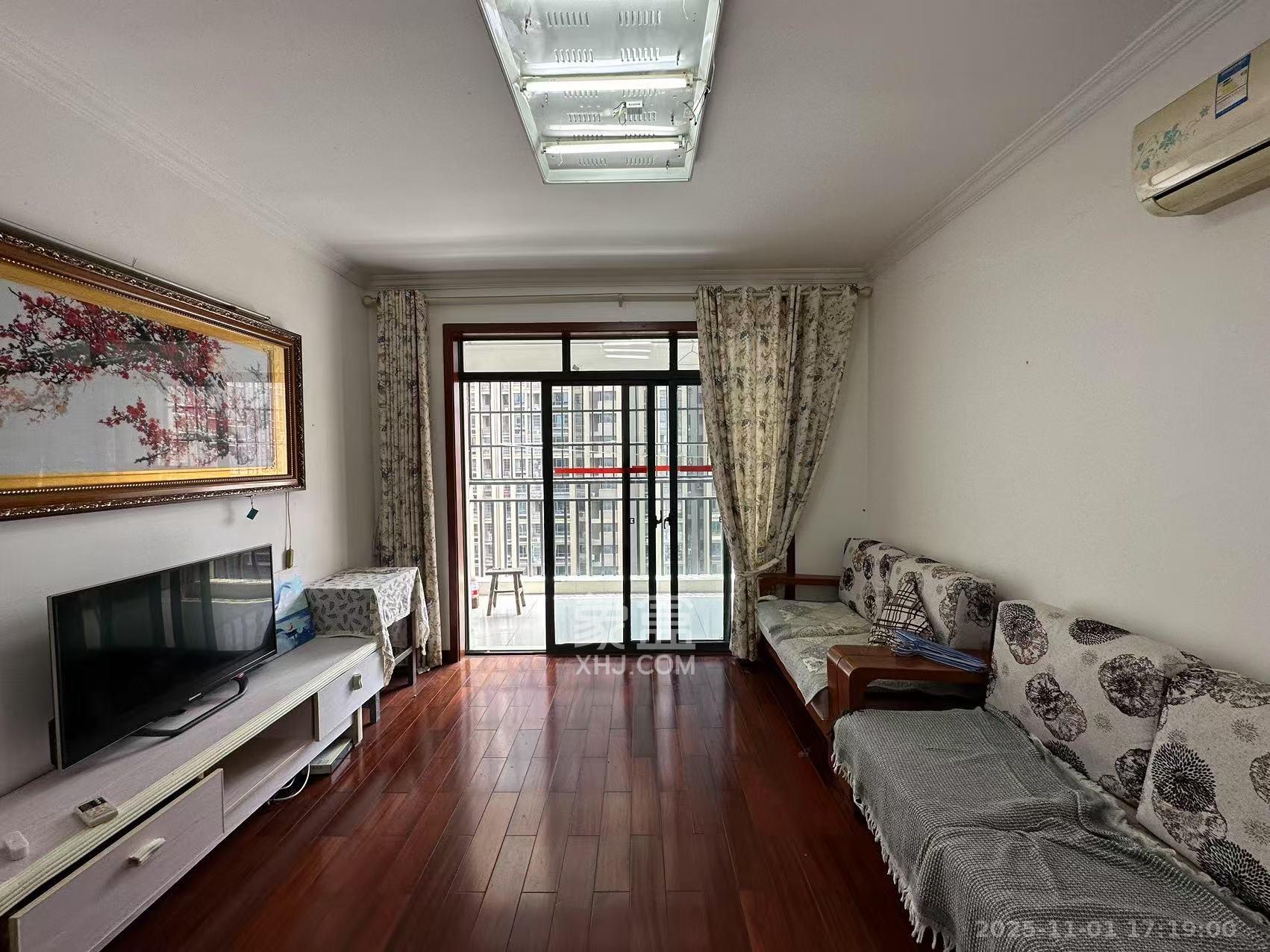 百纳广场（百纳公寓）  3室2厅1卫    2600.0元/月室内图