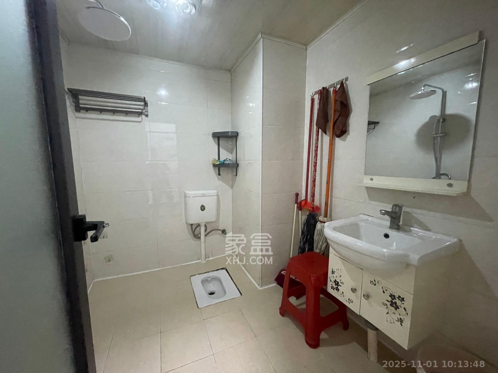 中信凯旋蓝岸（中信新城三期）  1室1厅1卫    1100.0元/月室内图