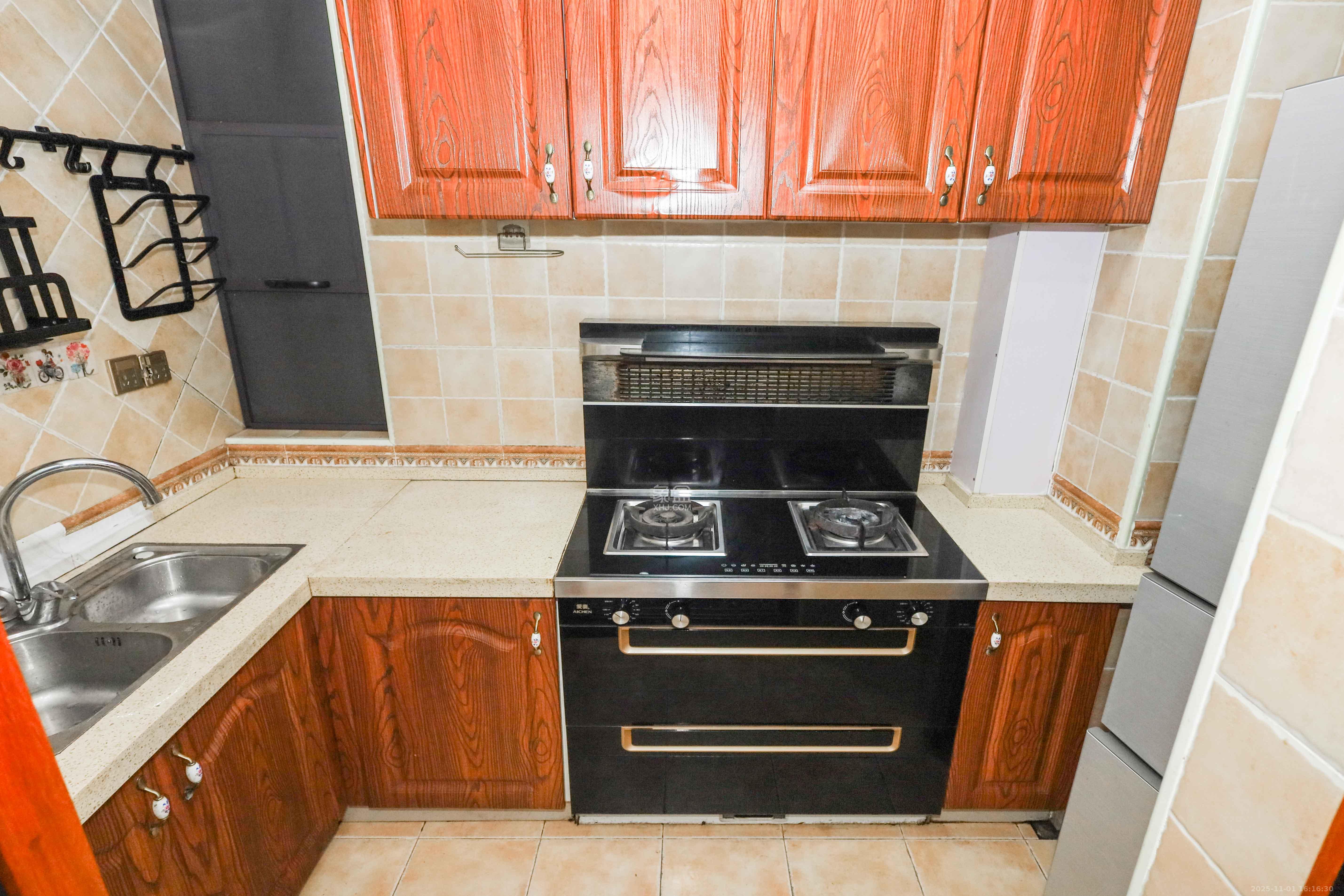 惠天然梅岭国际 3室2厅1卫 98.0万 惠天然梅岭国际 3室2厅1卫 98.0万厨房