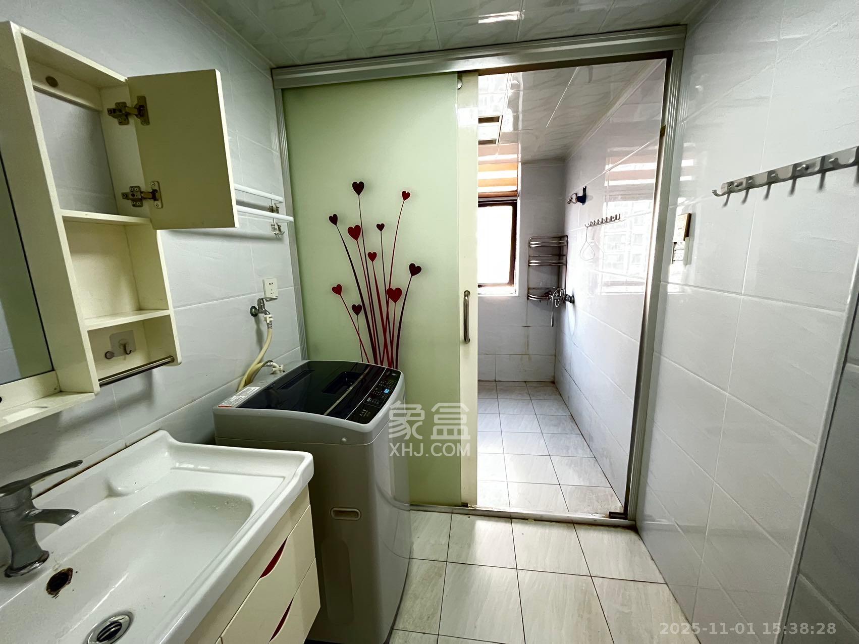 中南红领邦（红星嘉和苑）  3室2厅1卫    2100.0元/月室内图