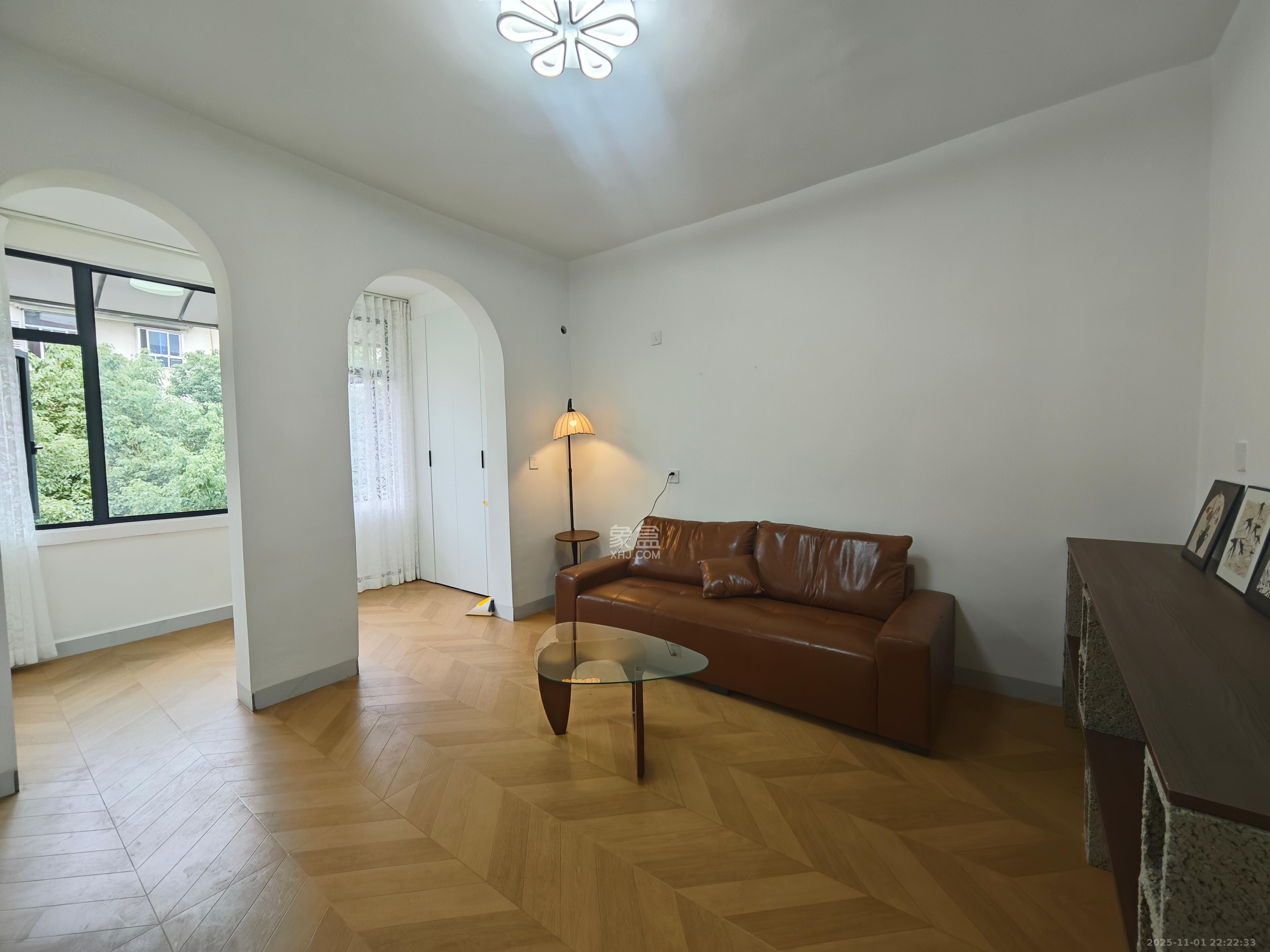 长钢社区（半边山宿舍区）  2室1厅1卫    1400.0元/月室内图